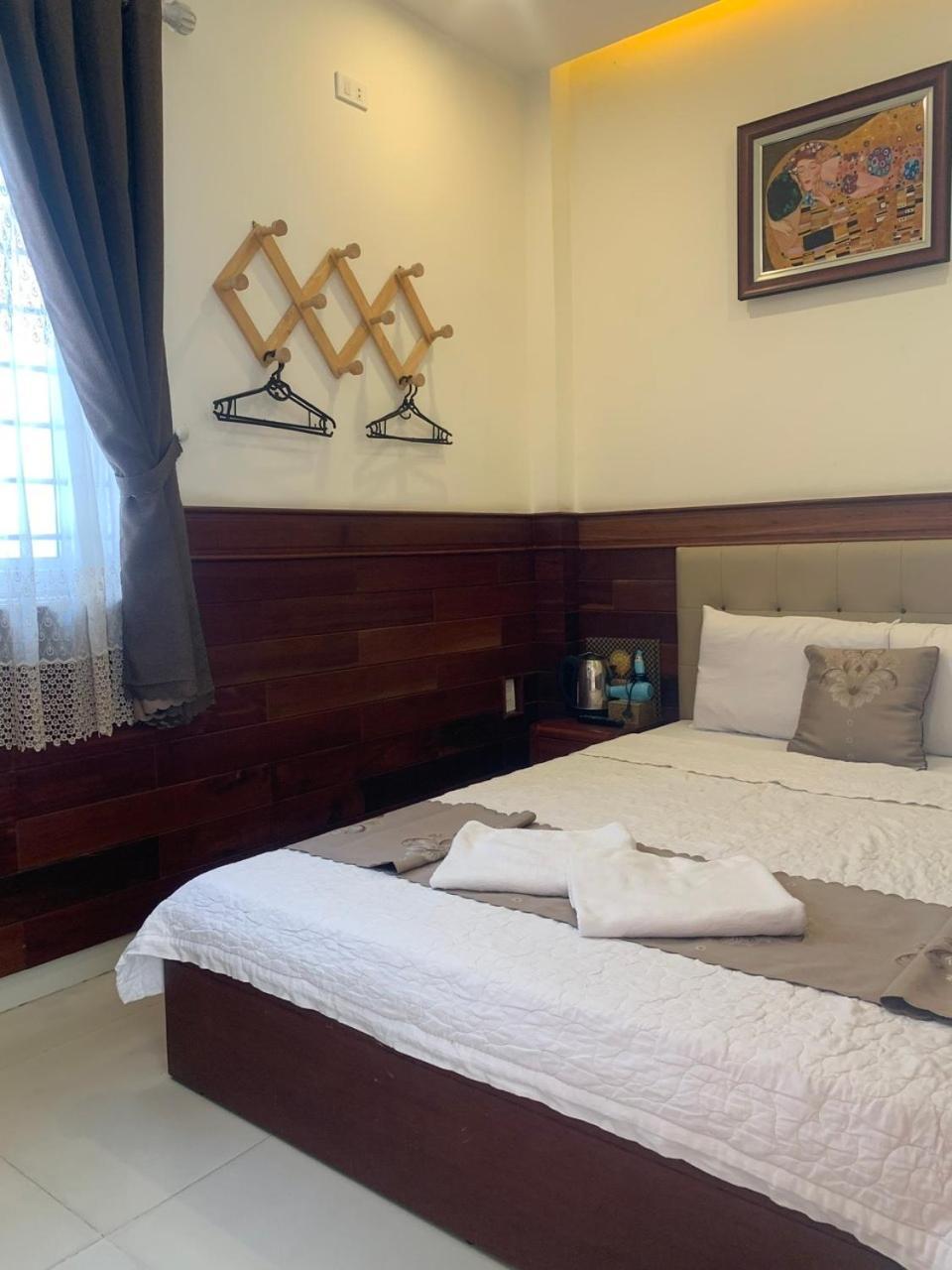 Au Hostel *
