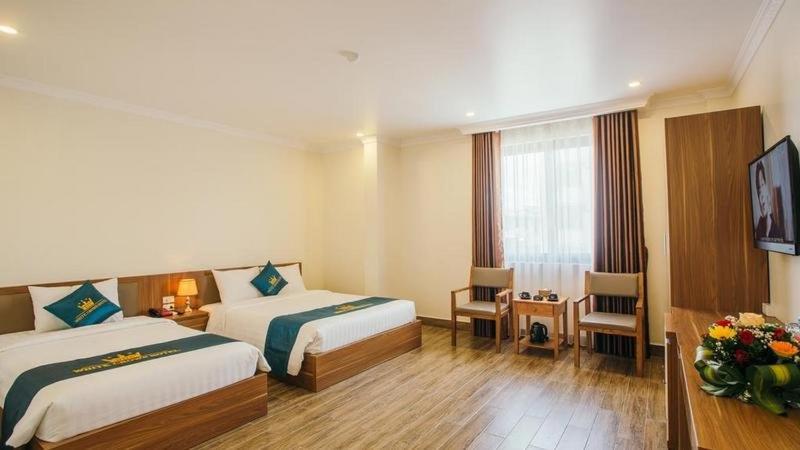 White Crown Hotel 3*