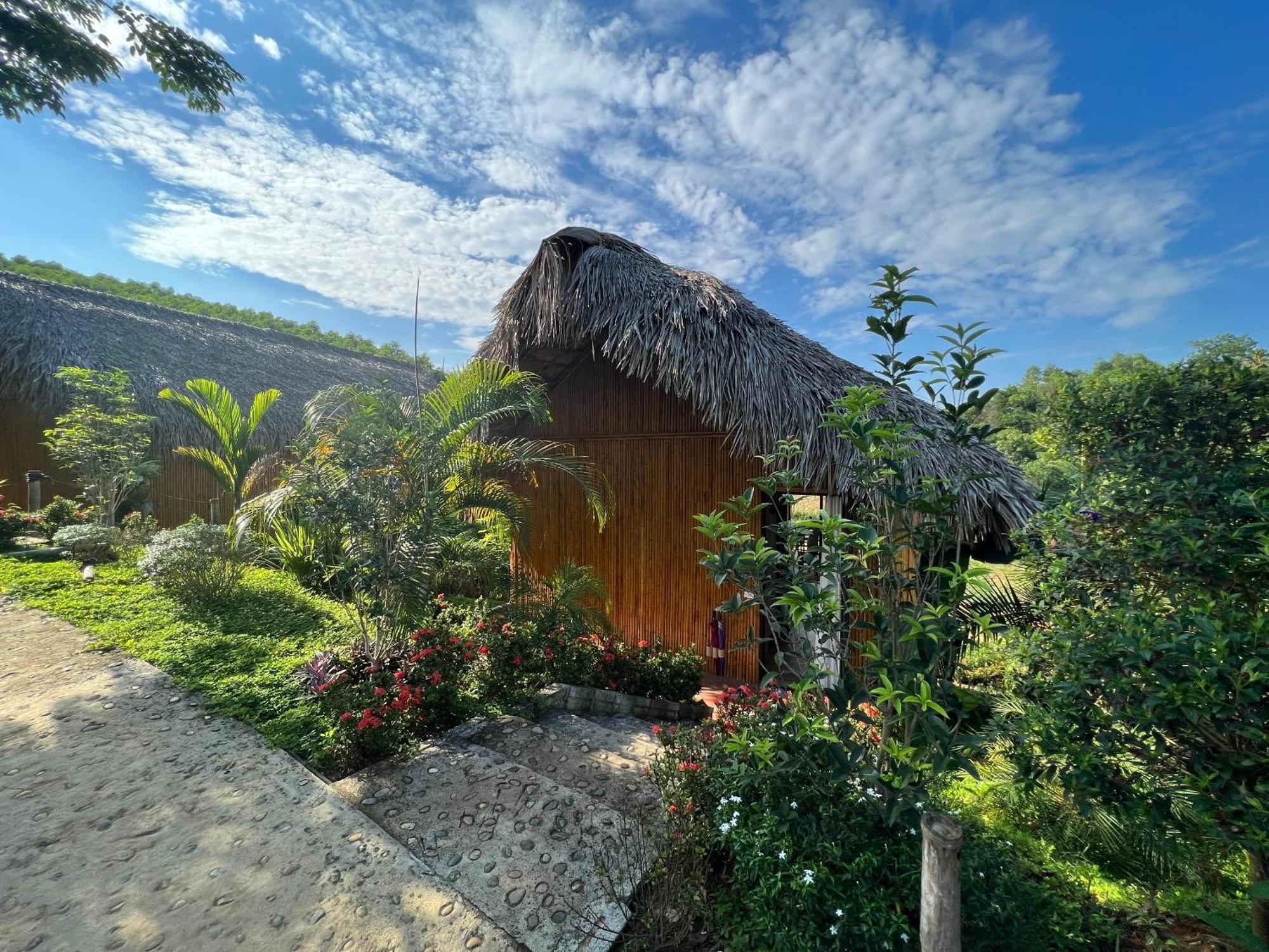 Om Tara Retreat Hotel Yen Bai