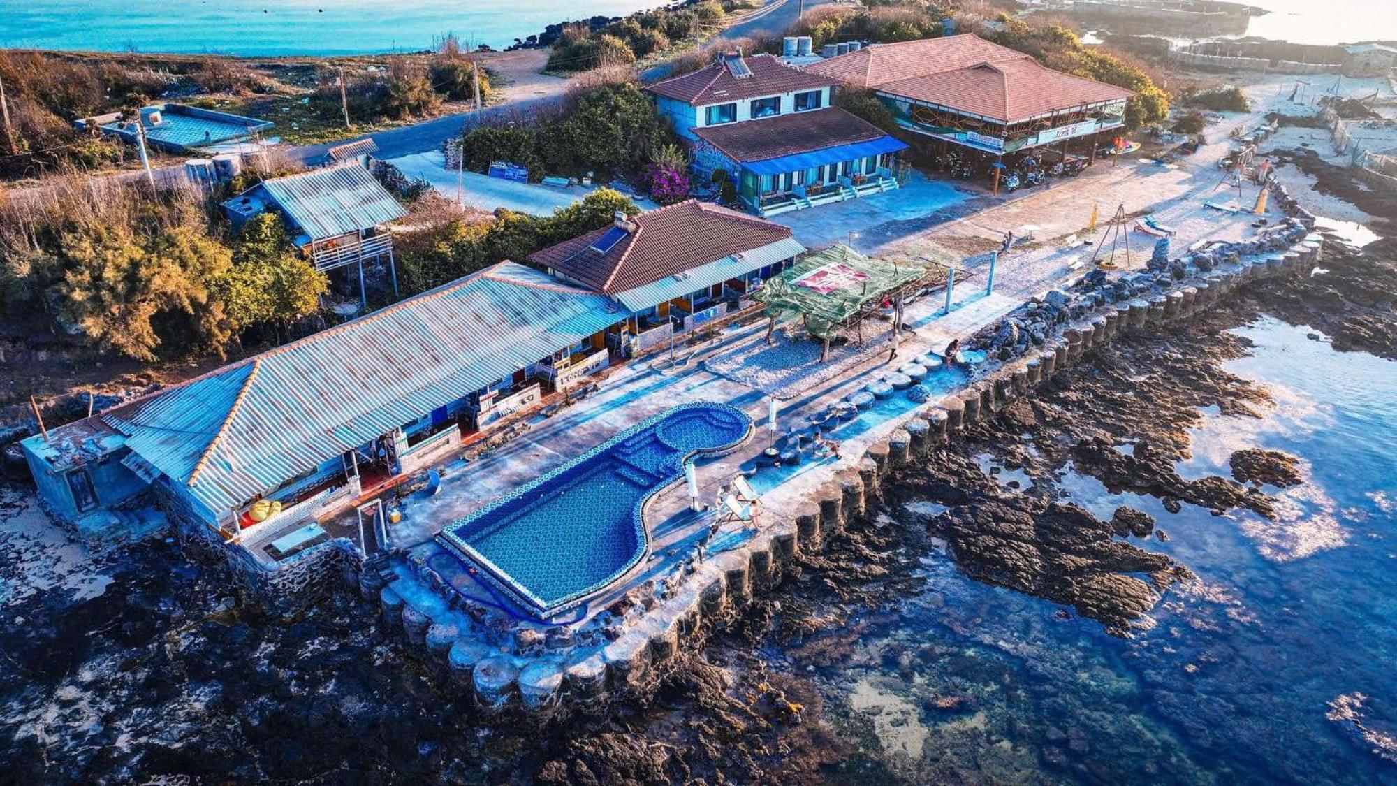 Khách sạn Long Vi - Dao Phu Quy 3*