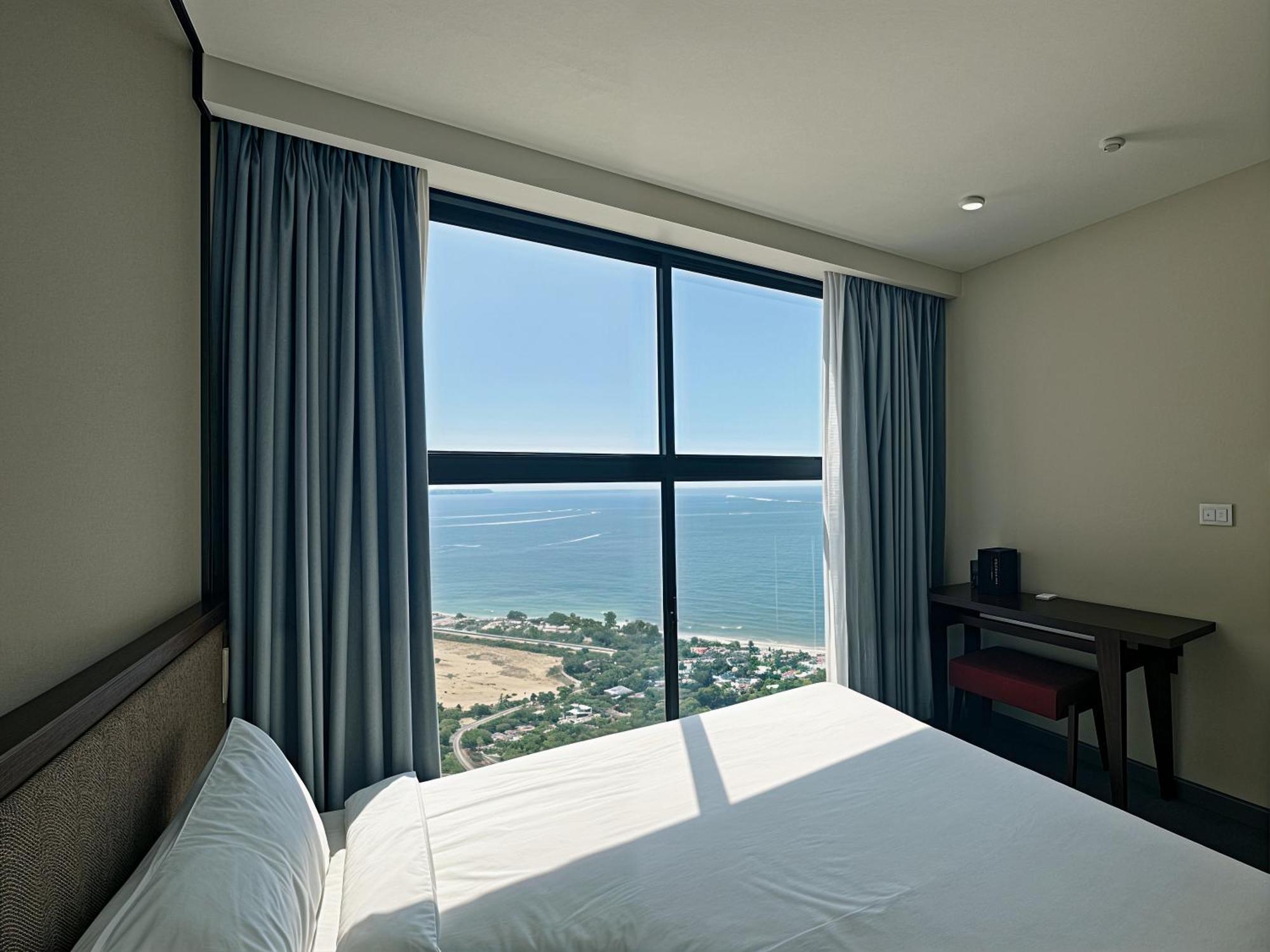 Pearl Apec Mandala Hotel
