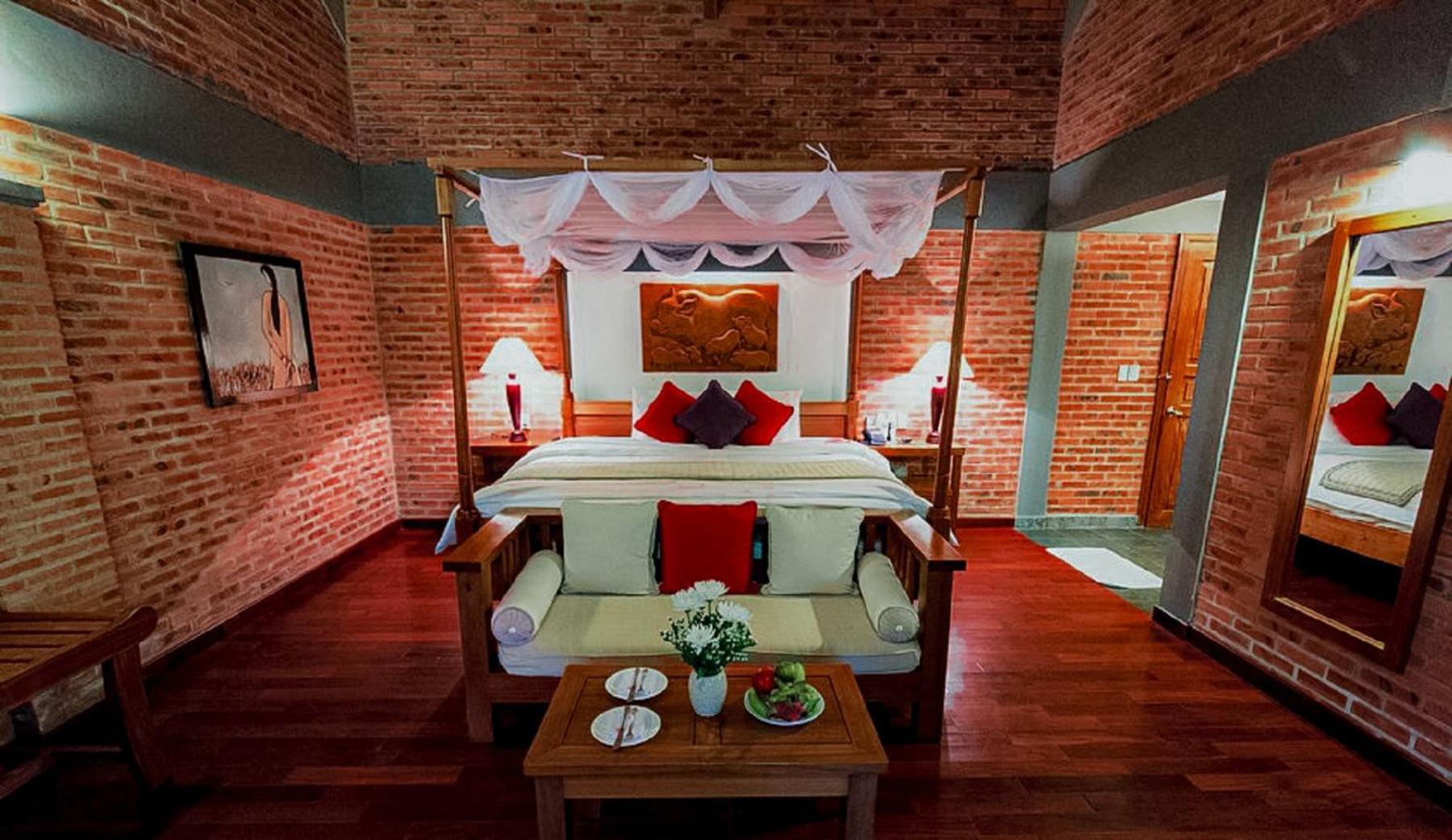 Pilgrimage Village Boutique & Huế