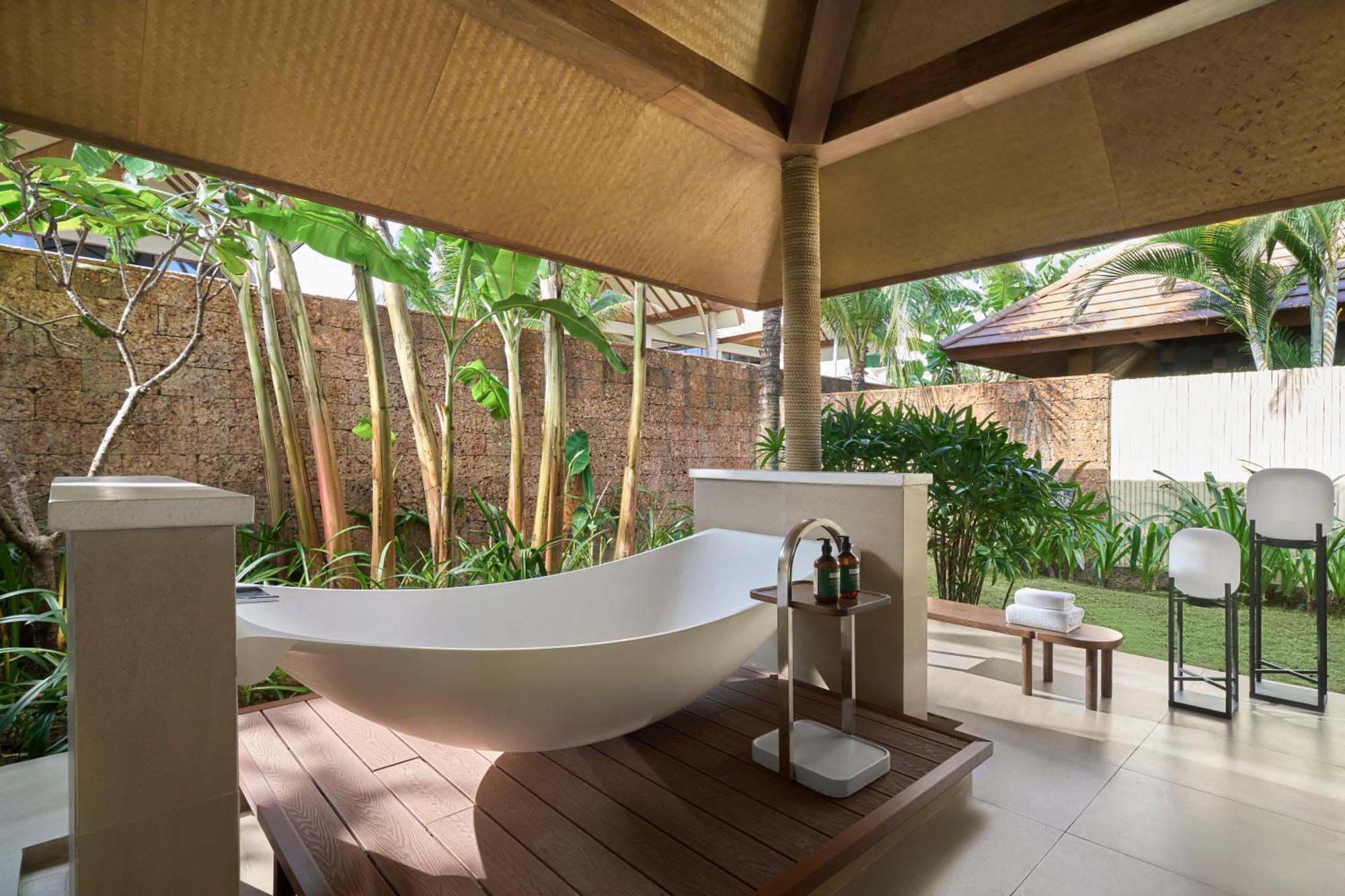 Resort Voco Quang Binh By Ihg