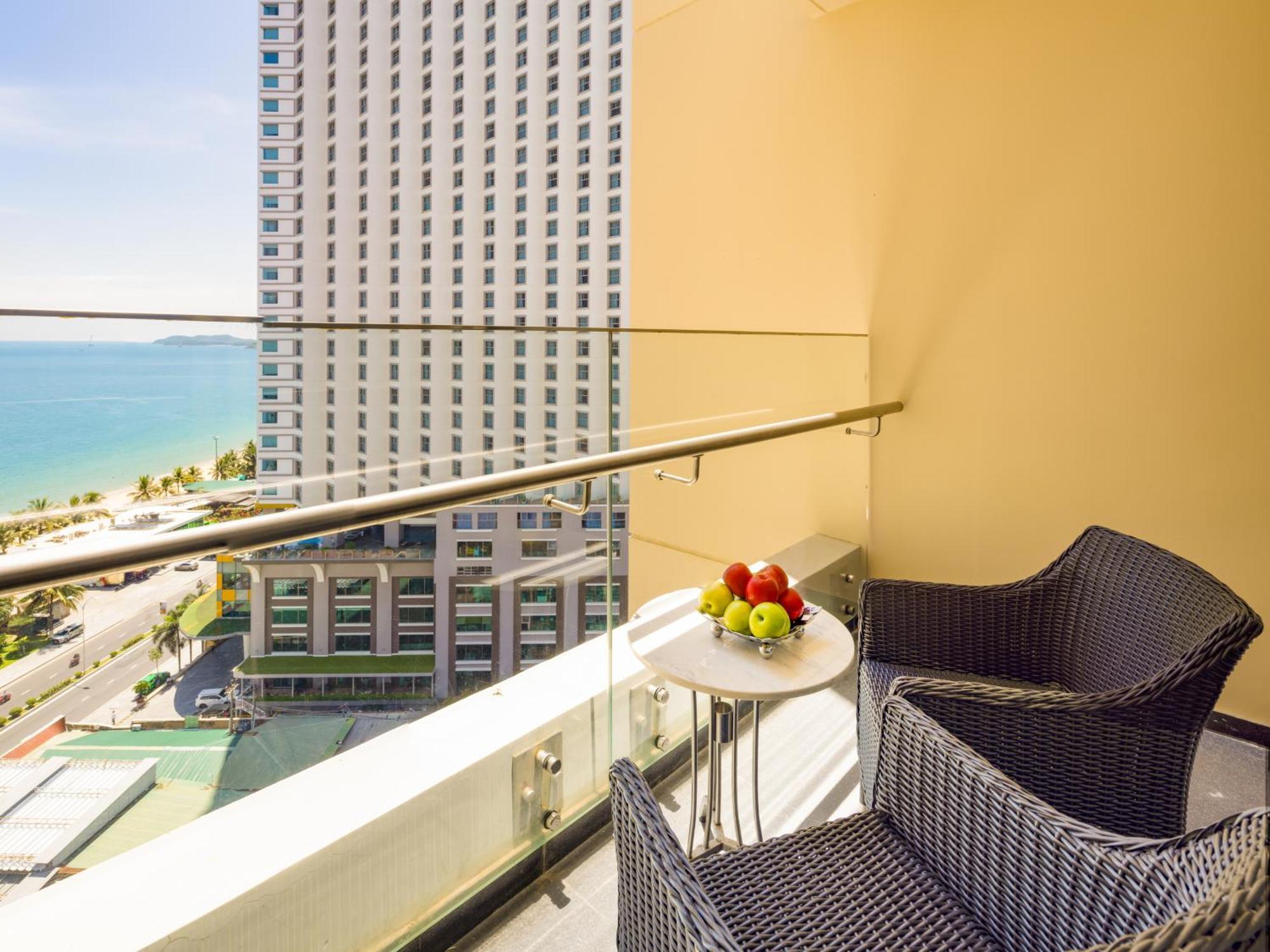 Aparthotel The Costa 5*