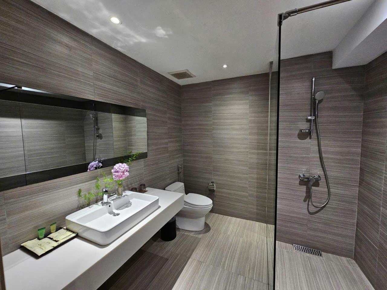The Luxe Khách sạn 3*