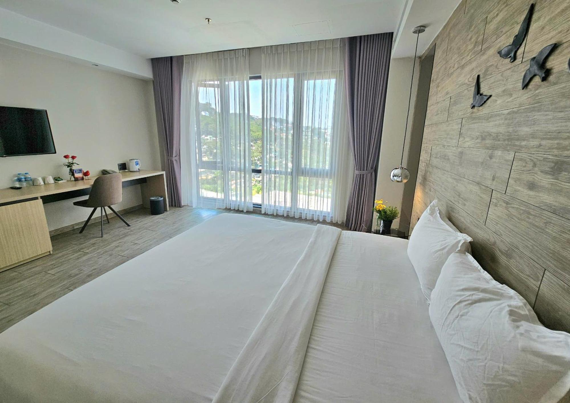 The Luxe Khách sạn 3*