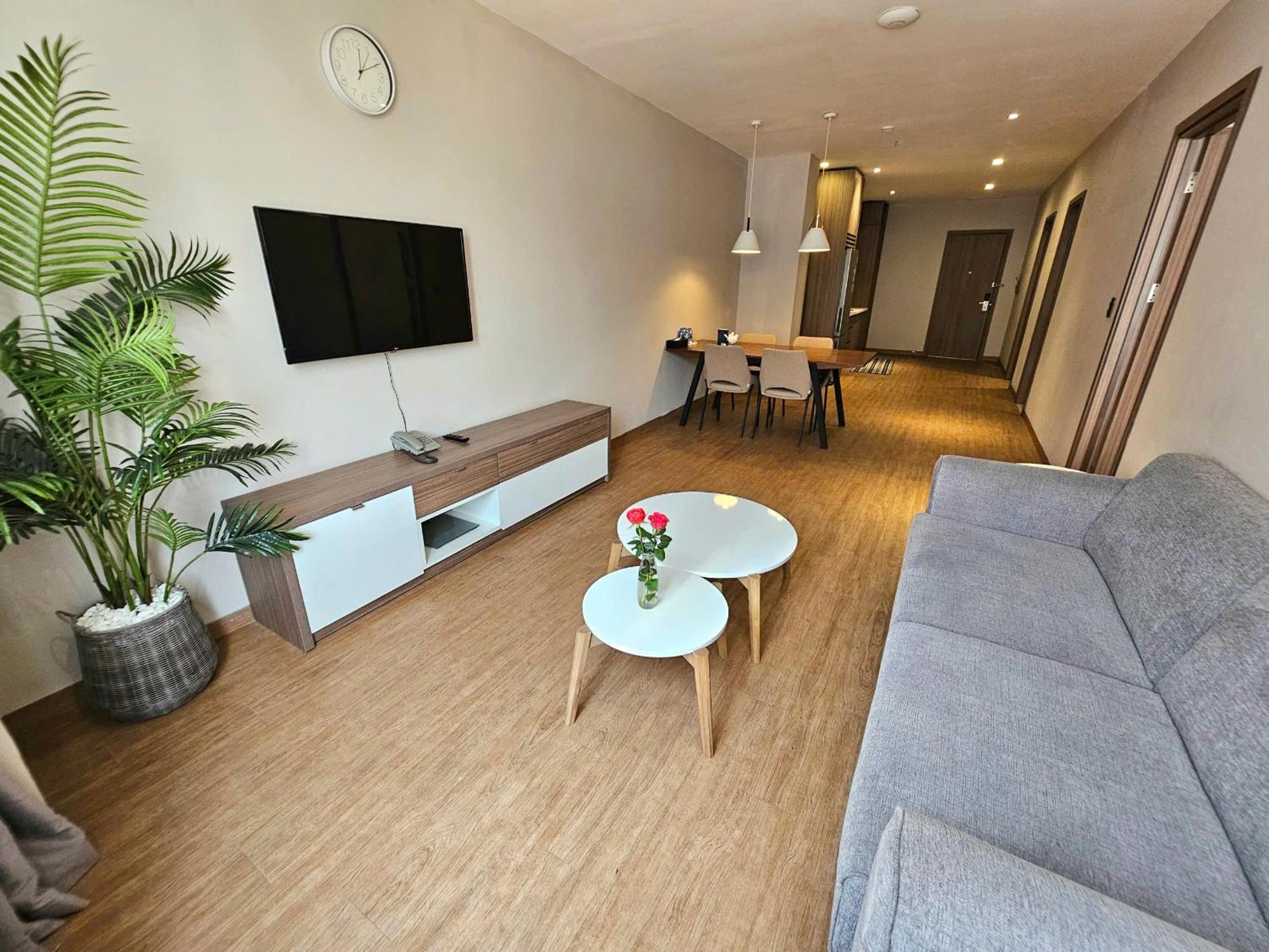 The Luxe 3*