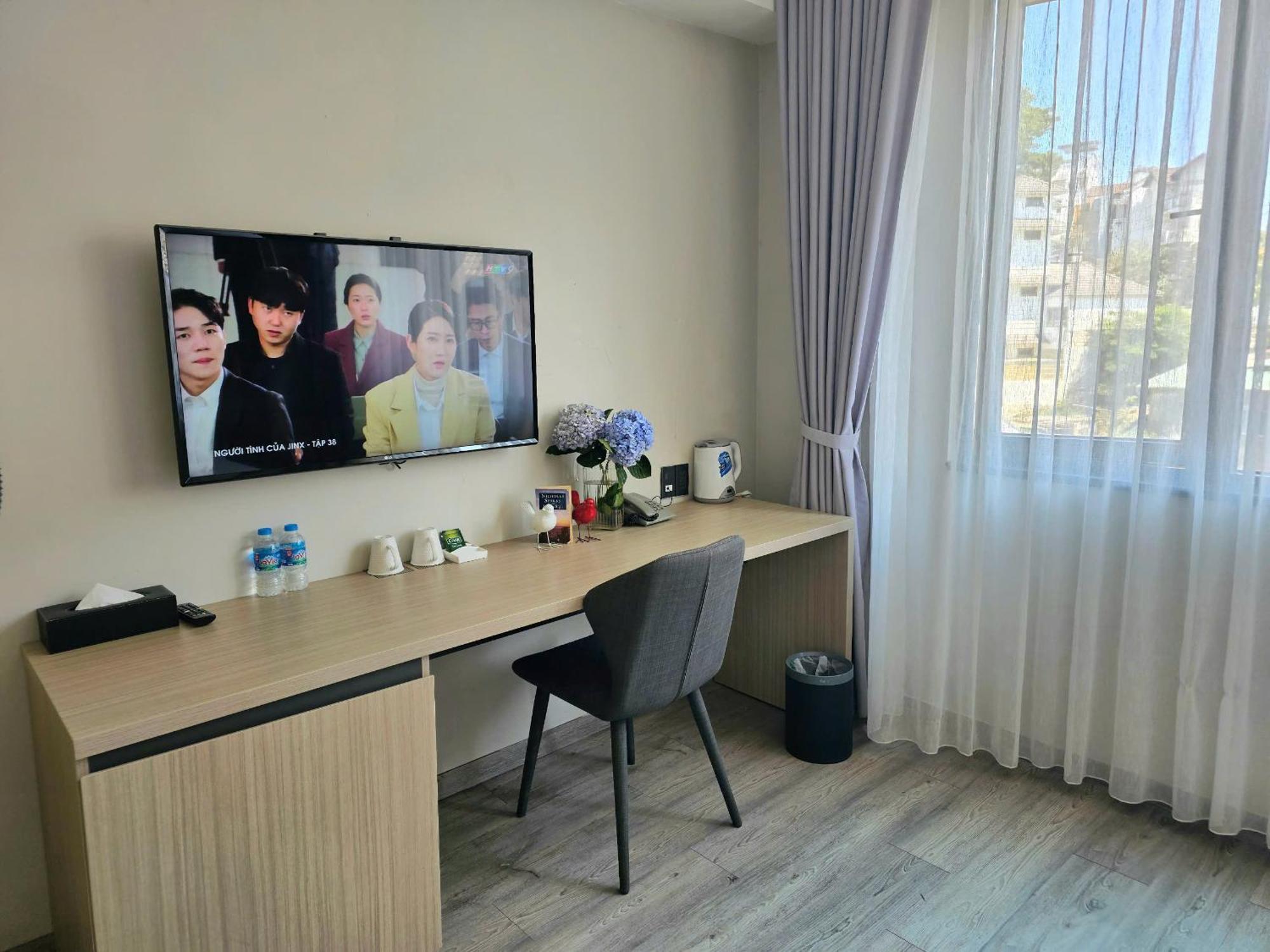 Khách sạn The Luxe 3*
