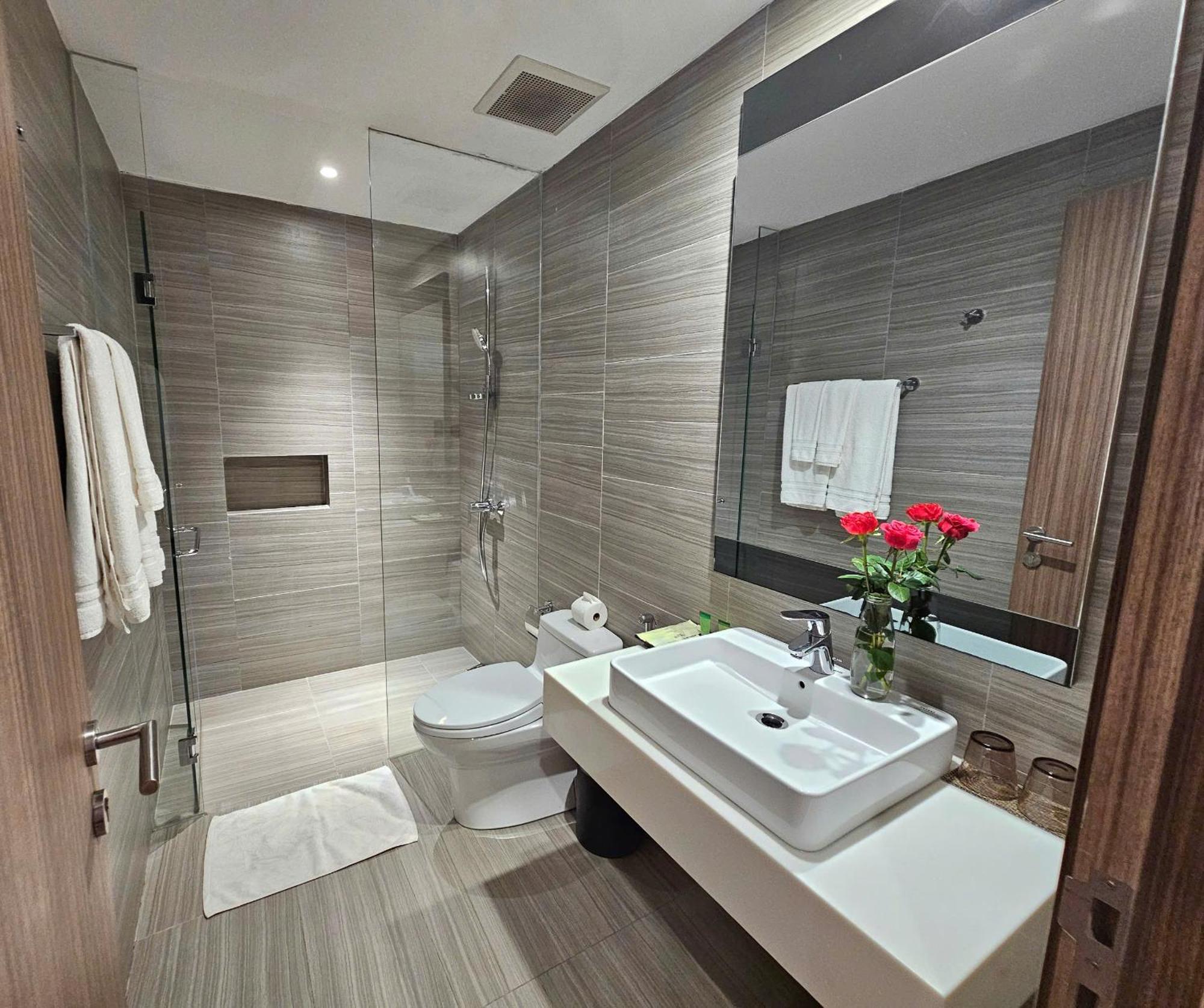 Khách sạn The Luxe 3*