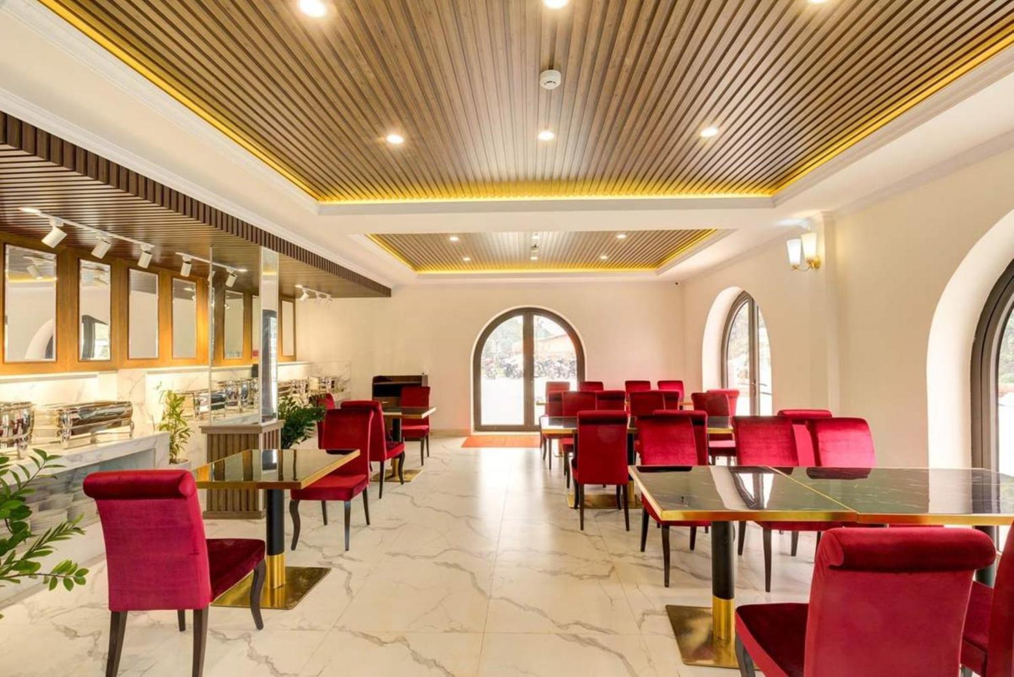 Hotel Heaven Gate O Quy Ho