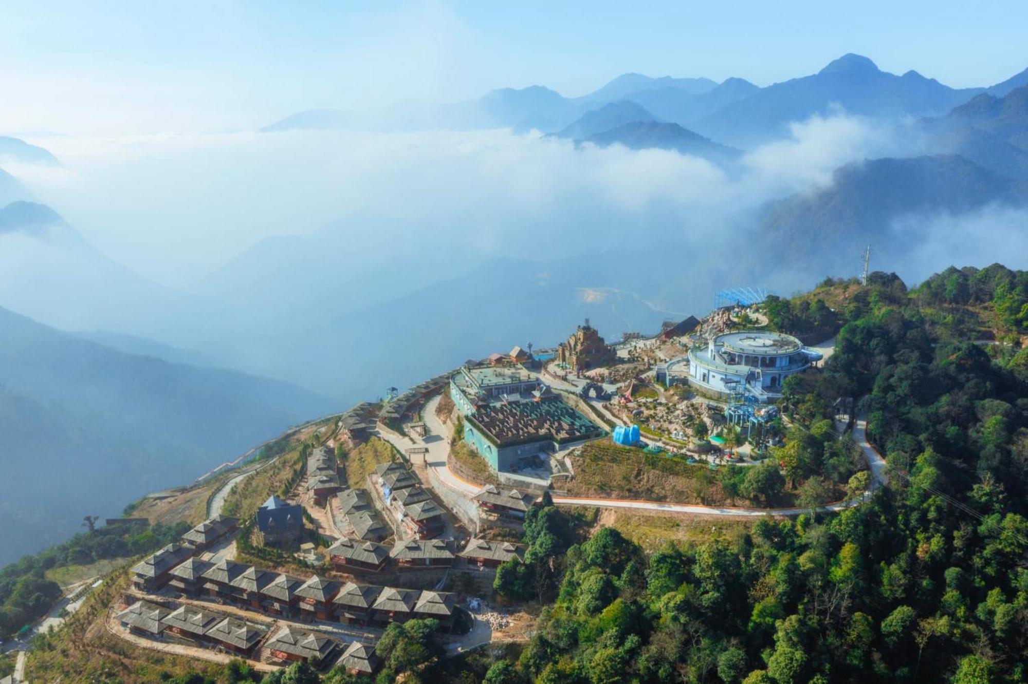 Heaven Gate O Quy Ho Lao Cai