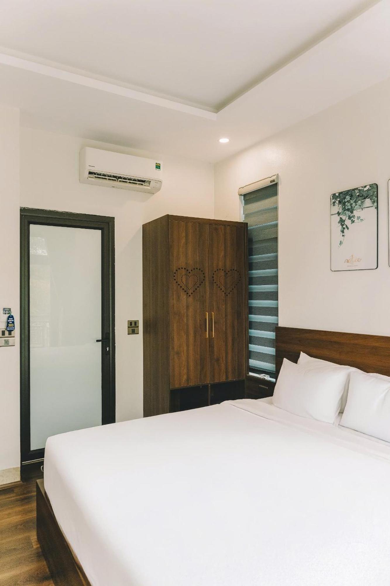 Tam Coc Harbor View & Travel Hotel