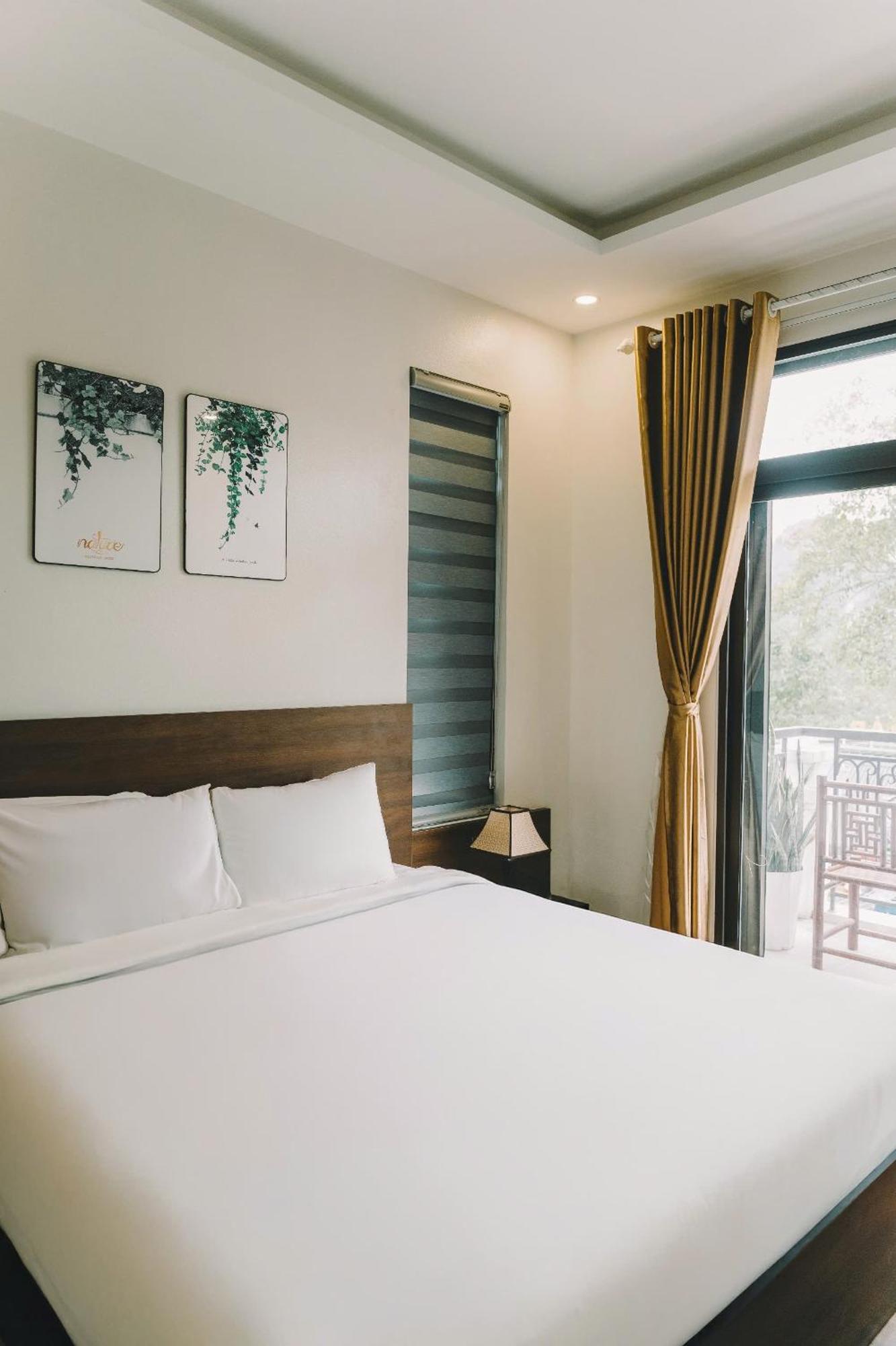 Tam Coc Harbor View & Travel Hotel