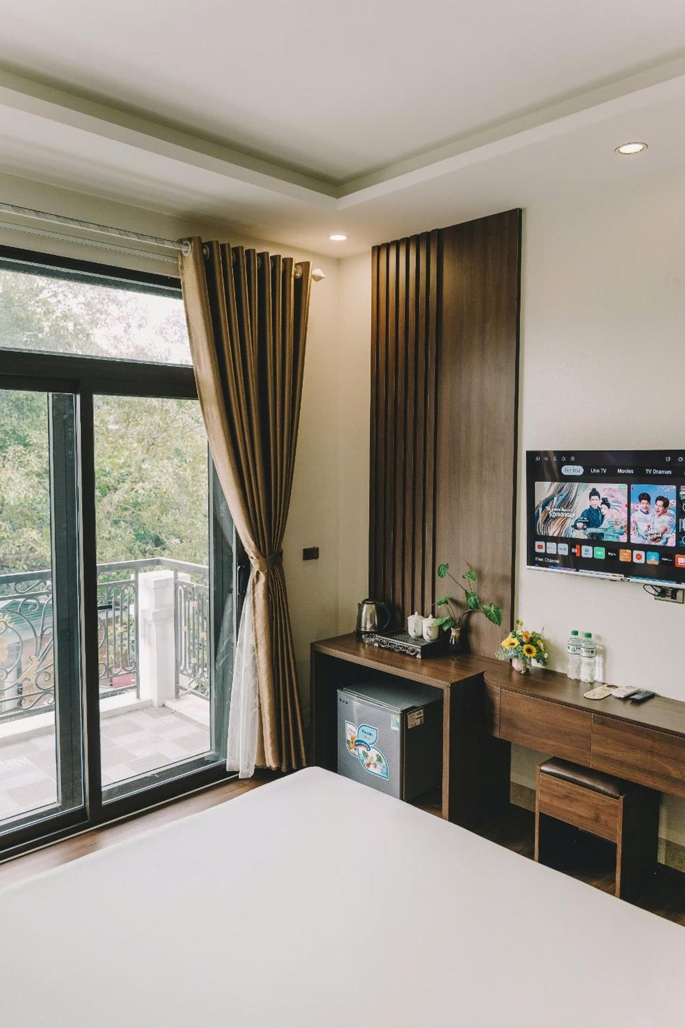 Tam Coc Harbor View & Travel Hotel 3*
