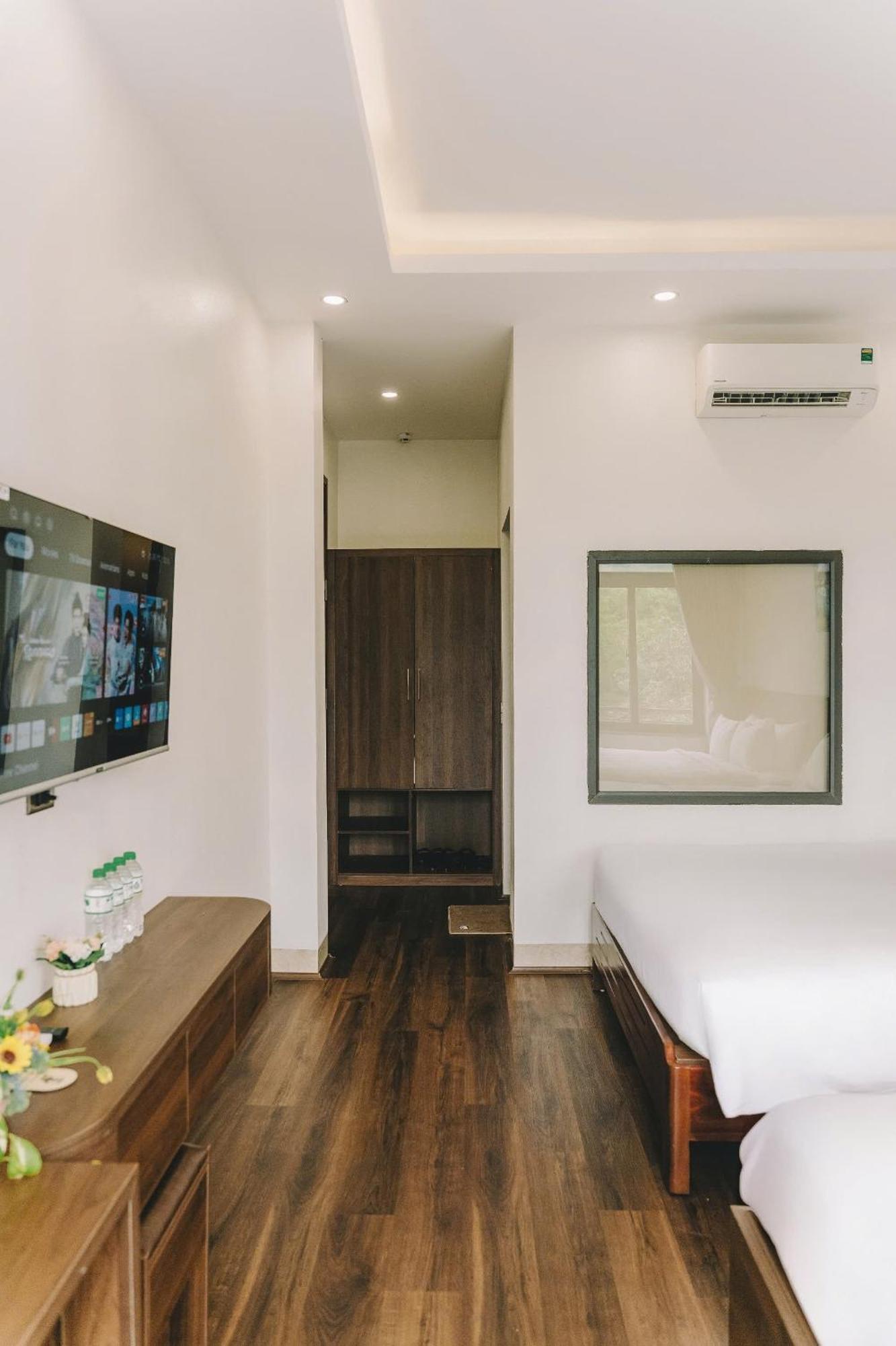 Hotel Tam Coc Harbor View & Travel