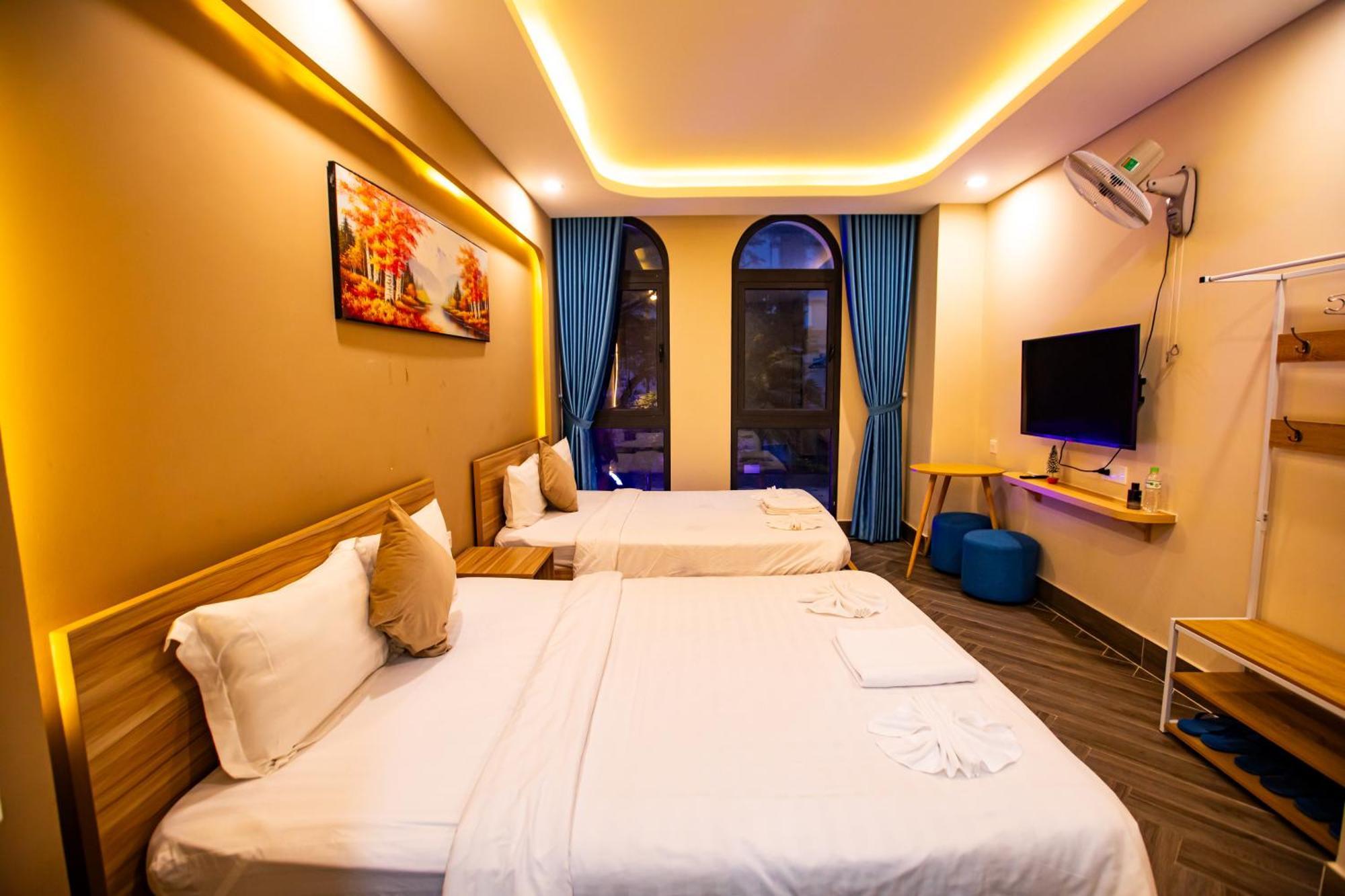Teddy 108 & Cafe - 3 Stars - Grand World Hotel
