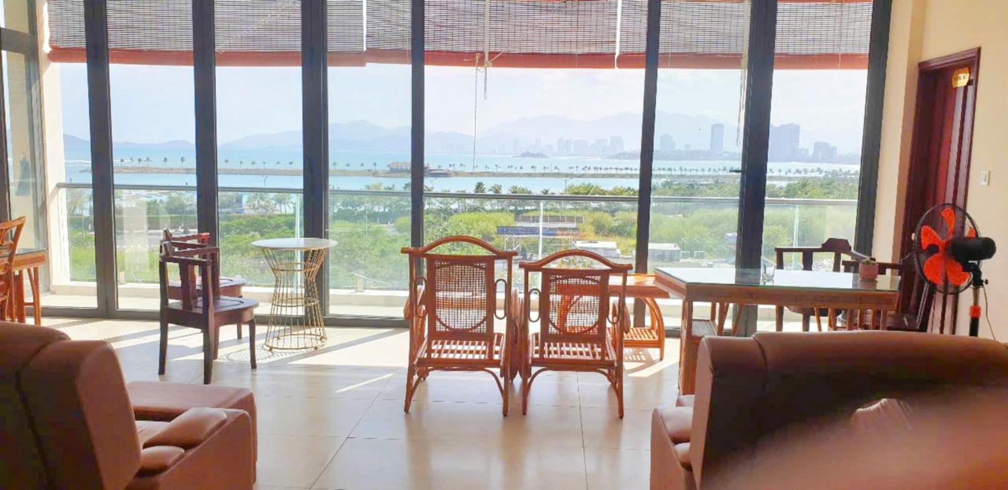 Oceanview Son Trang Apartment *