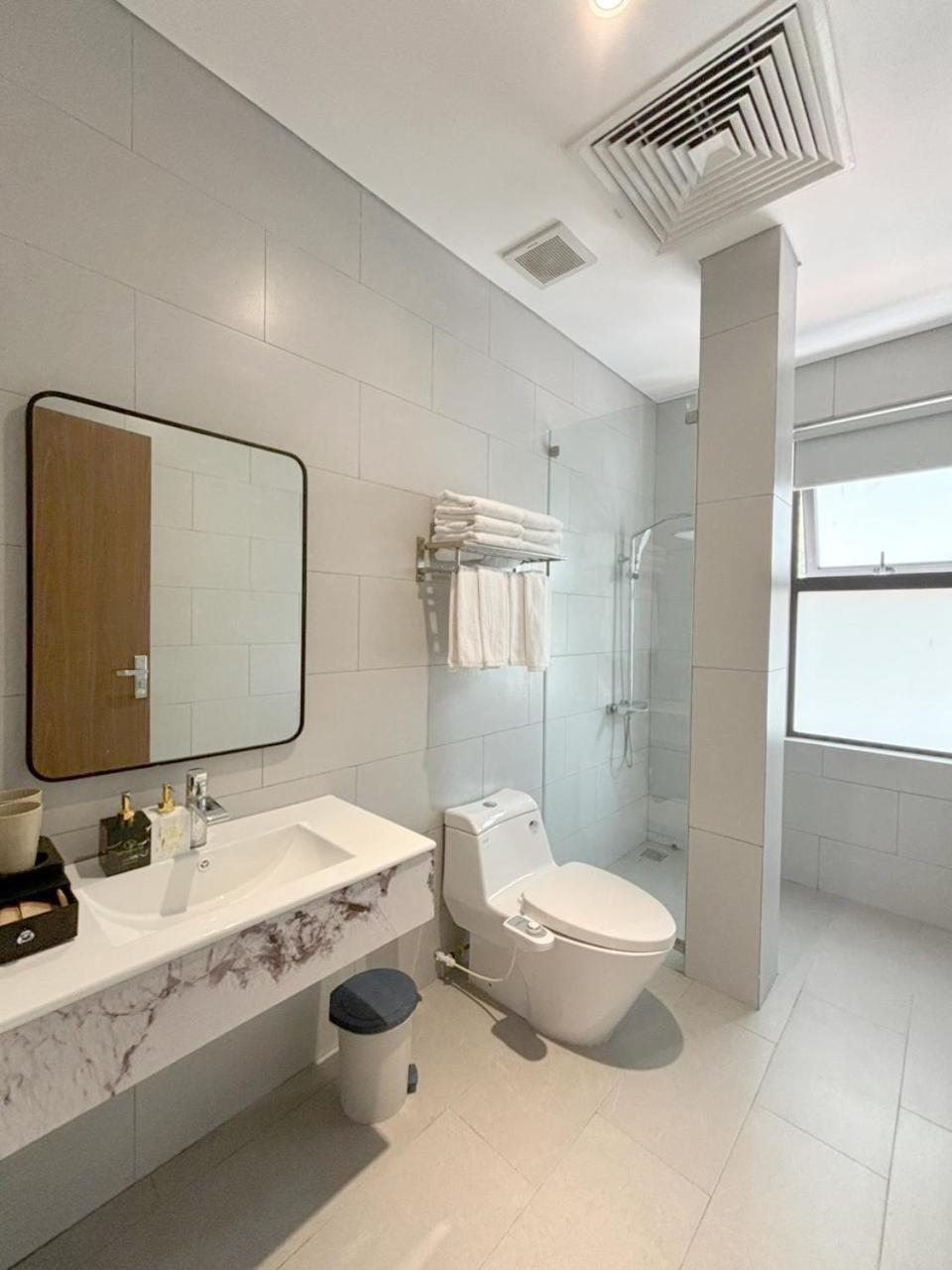Cat Ba Viet Hoa & - Pool & Bar Hotel 3*