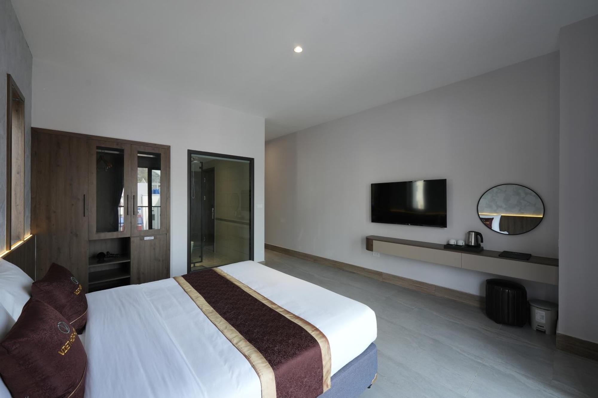 Hotel Cat Ba Viet Hoa & - Pool & Bar