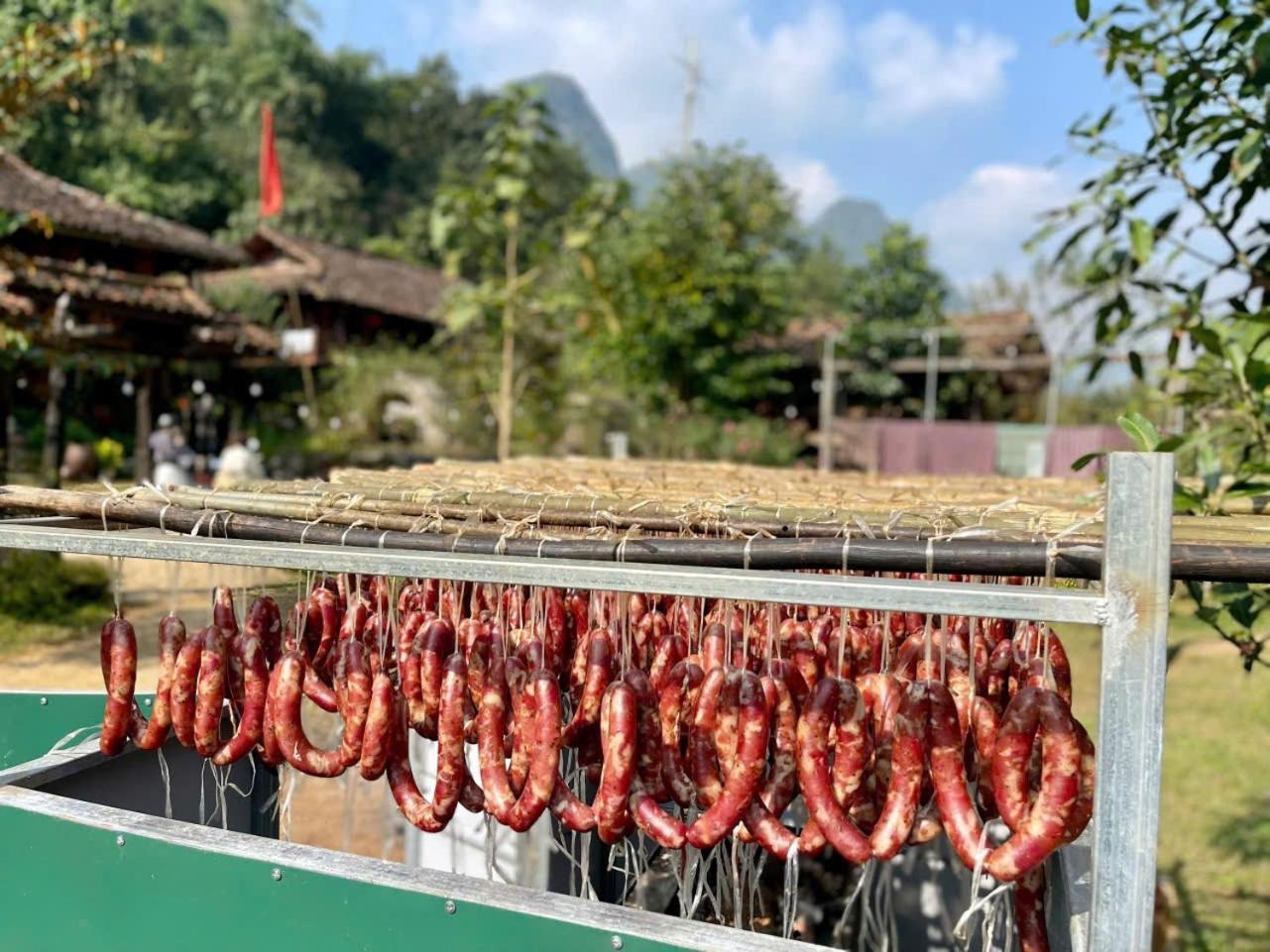 Me * Cao Bang