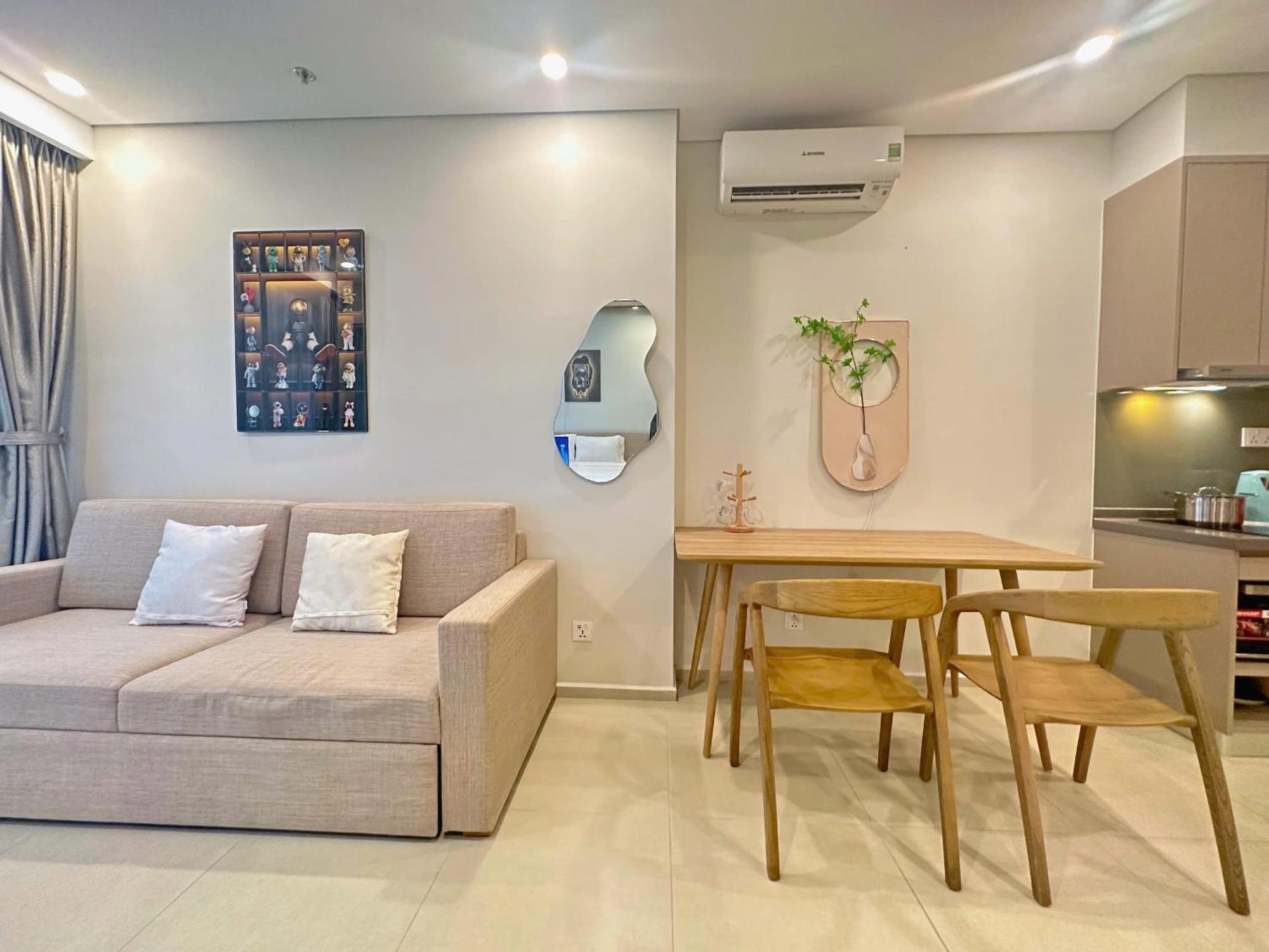 Apartment The Song 5 Stars Rex House