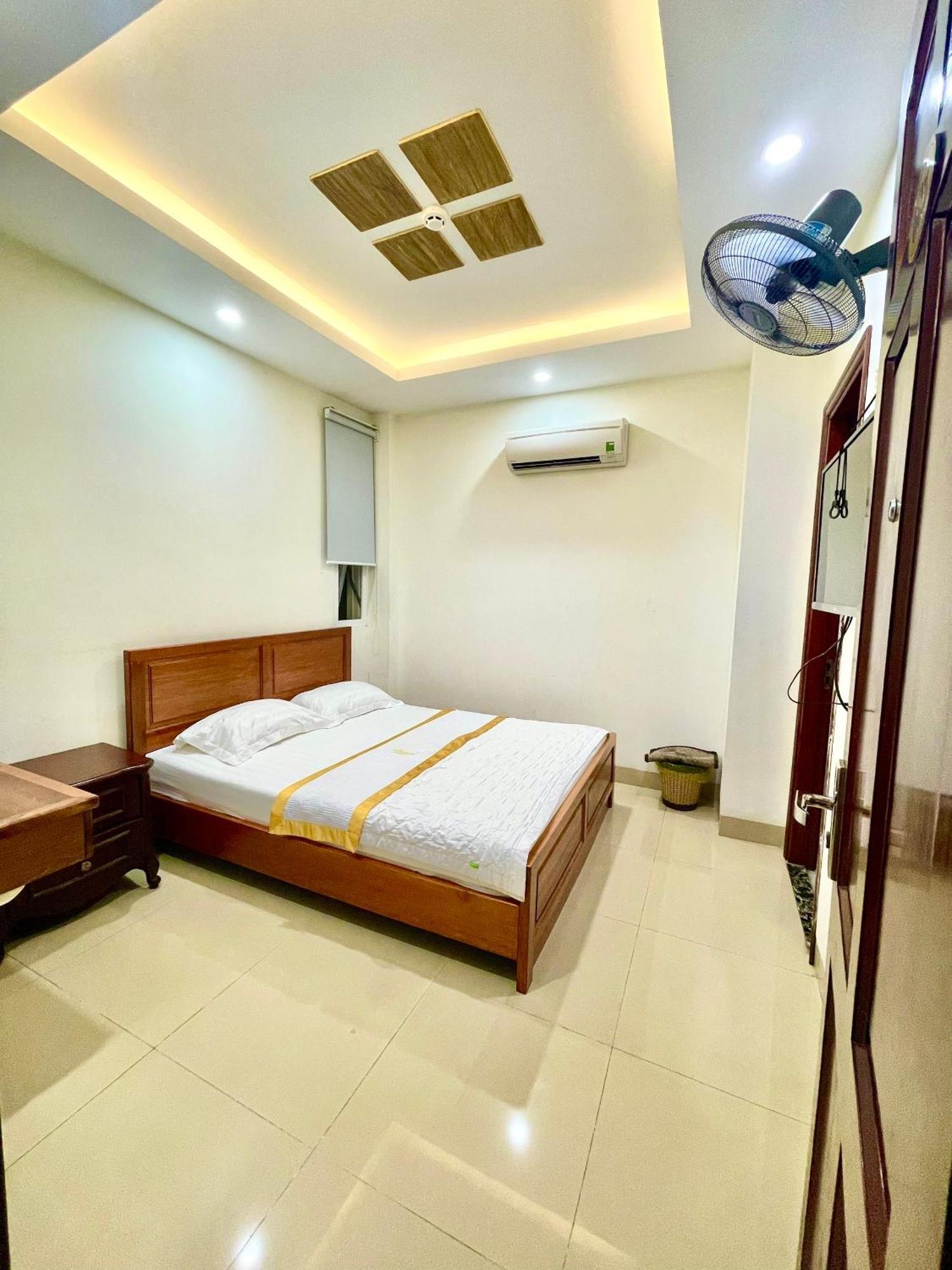 Hang Nga Luxury *