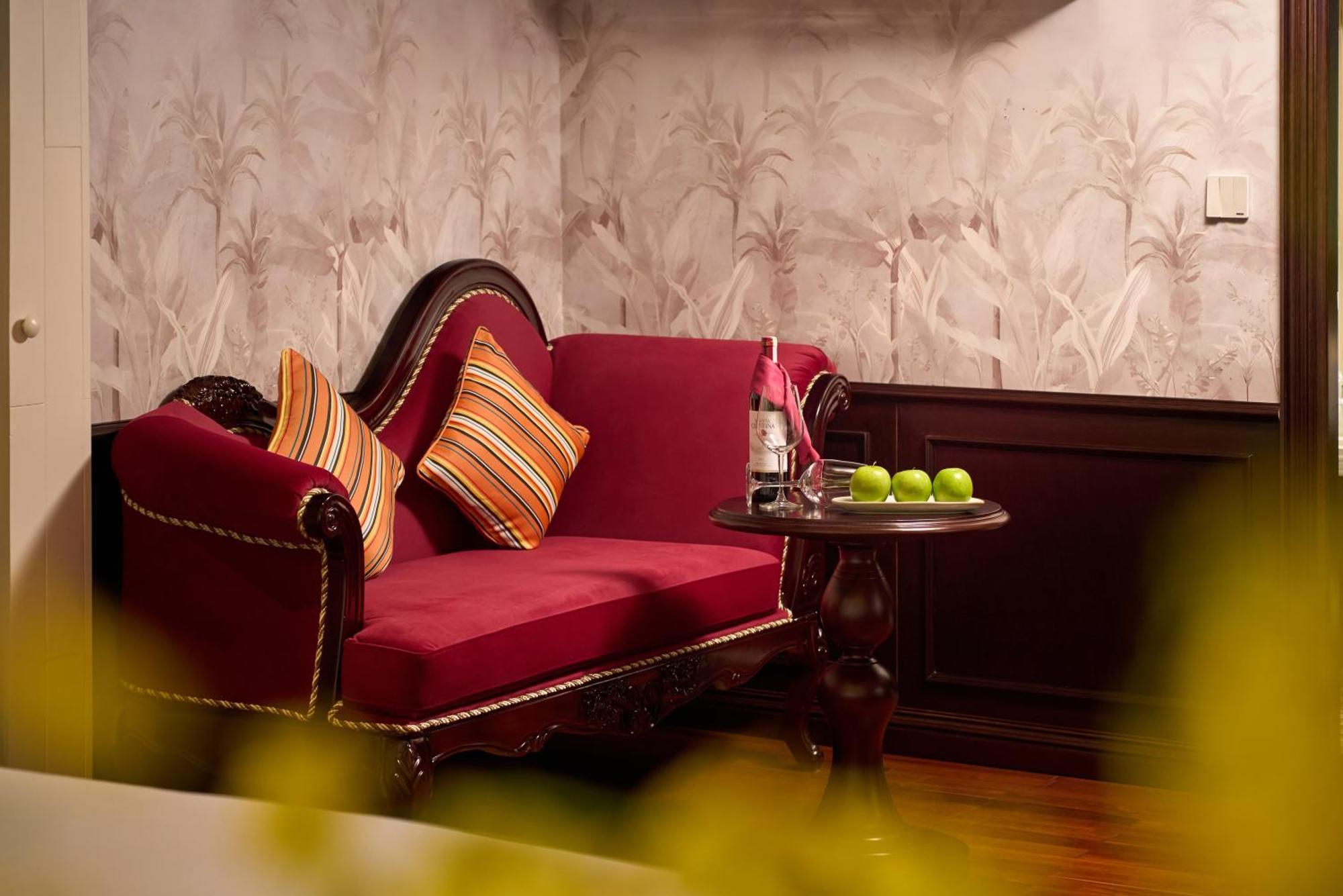 Signature Royal Halong Cruise  5*