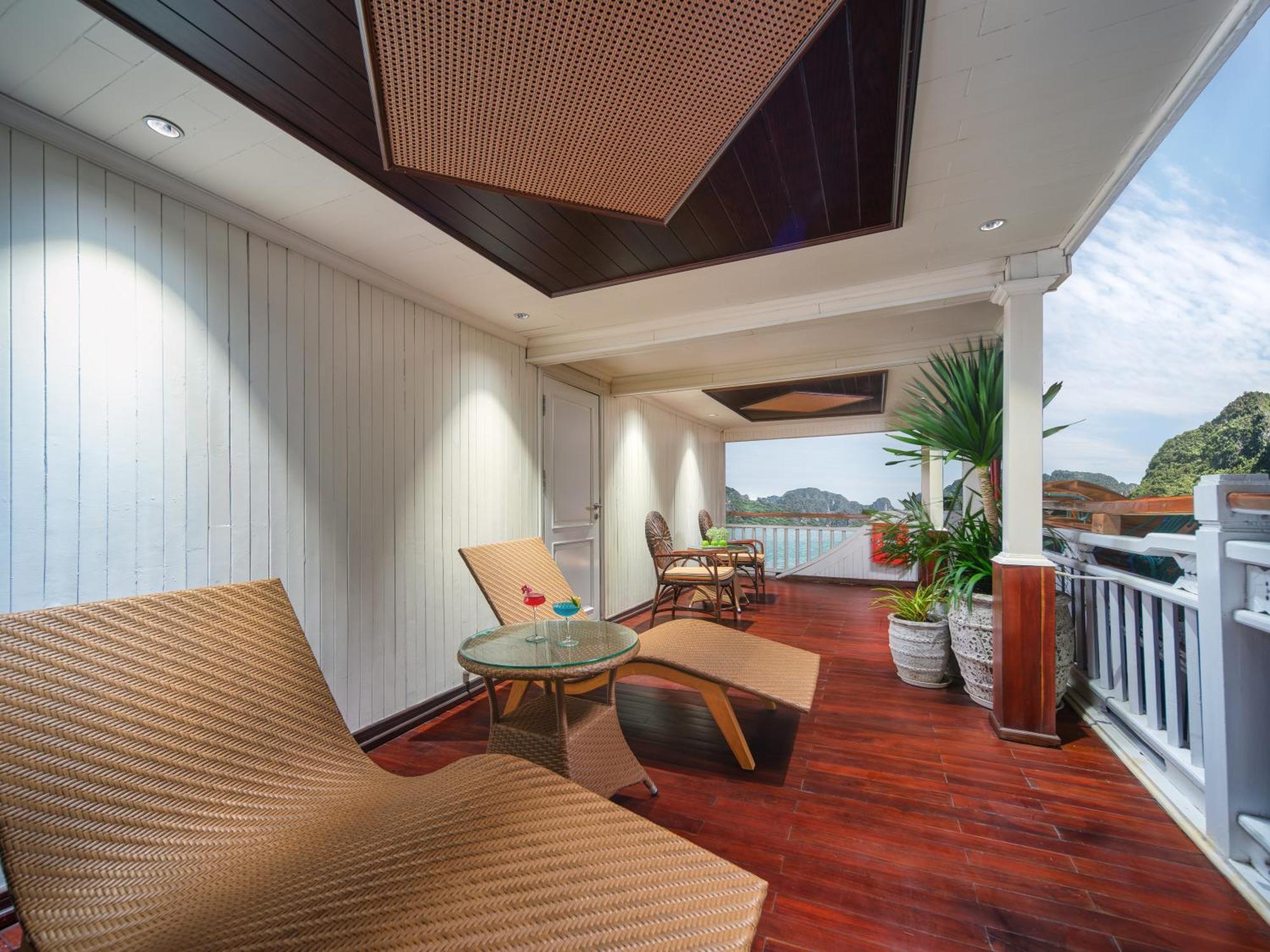 Signature Royal Halong Cruise 