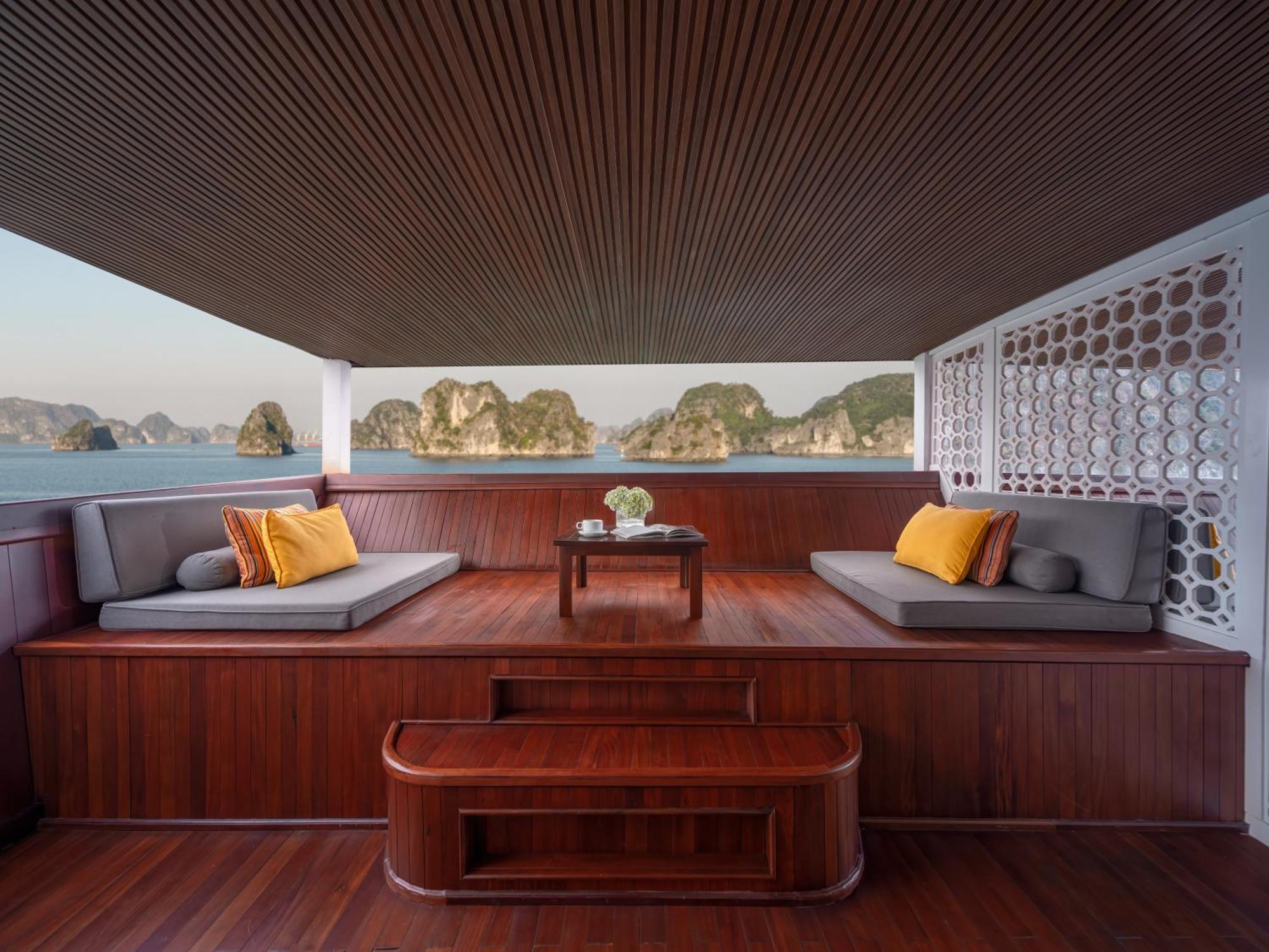  Signature Royal Halong Cruise
