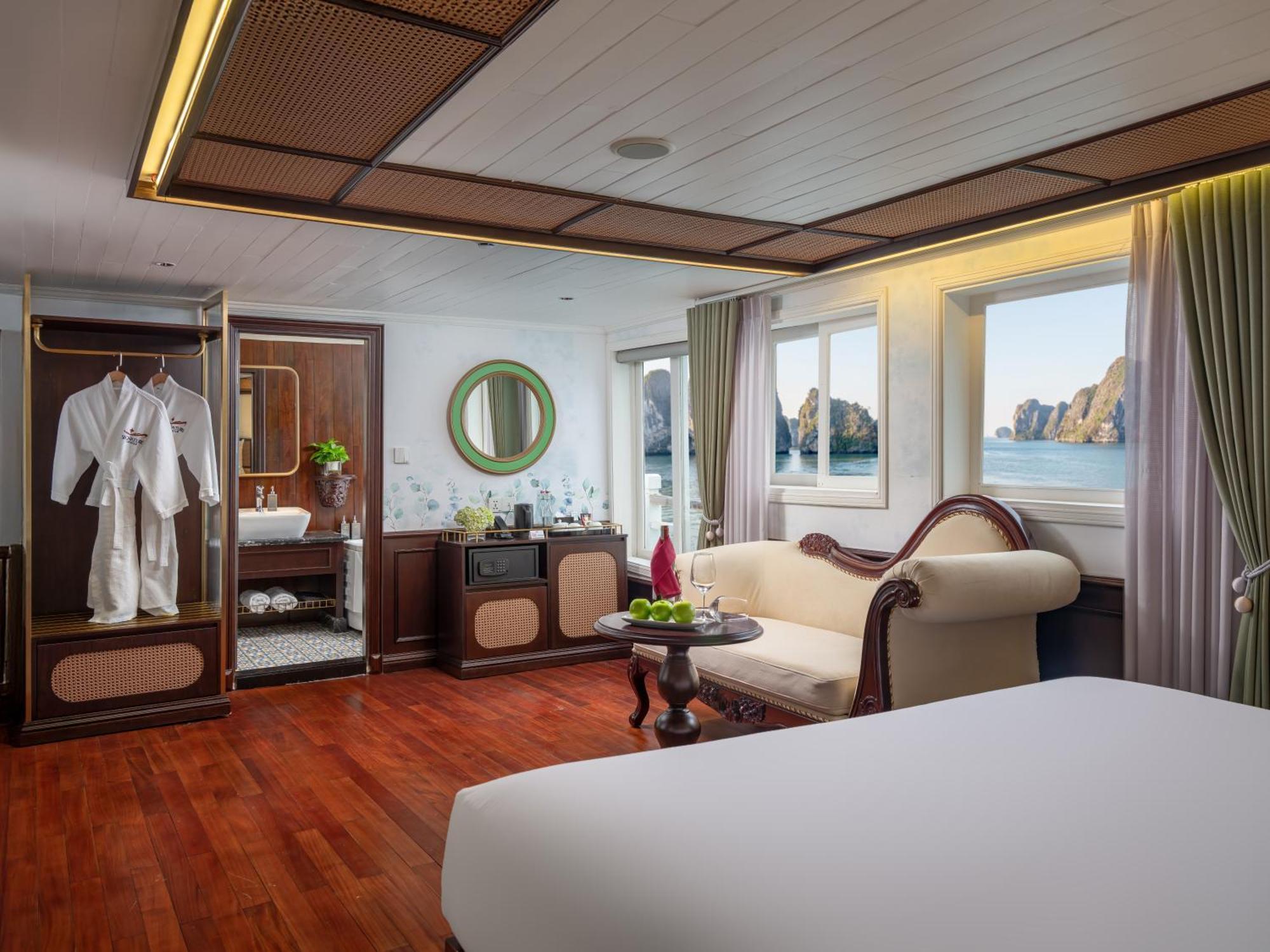 Signature Royal Halong Cruise  5*