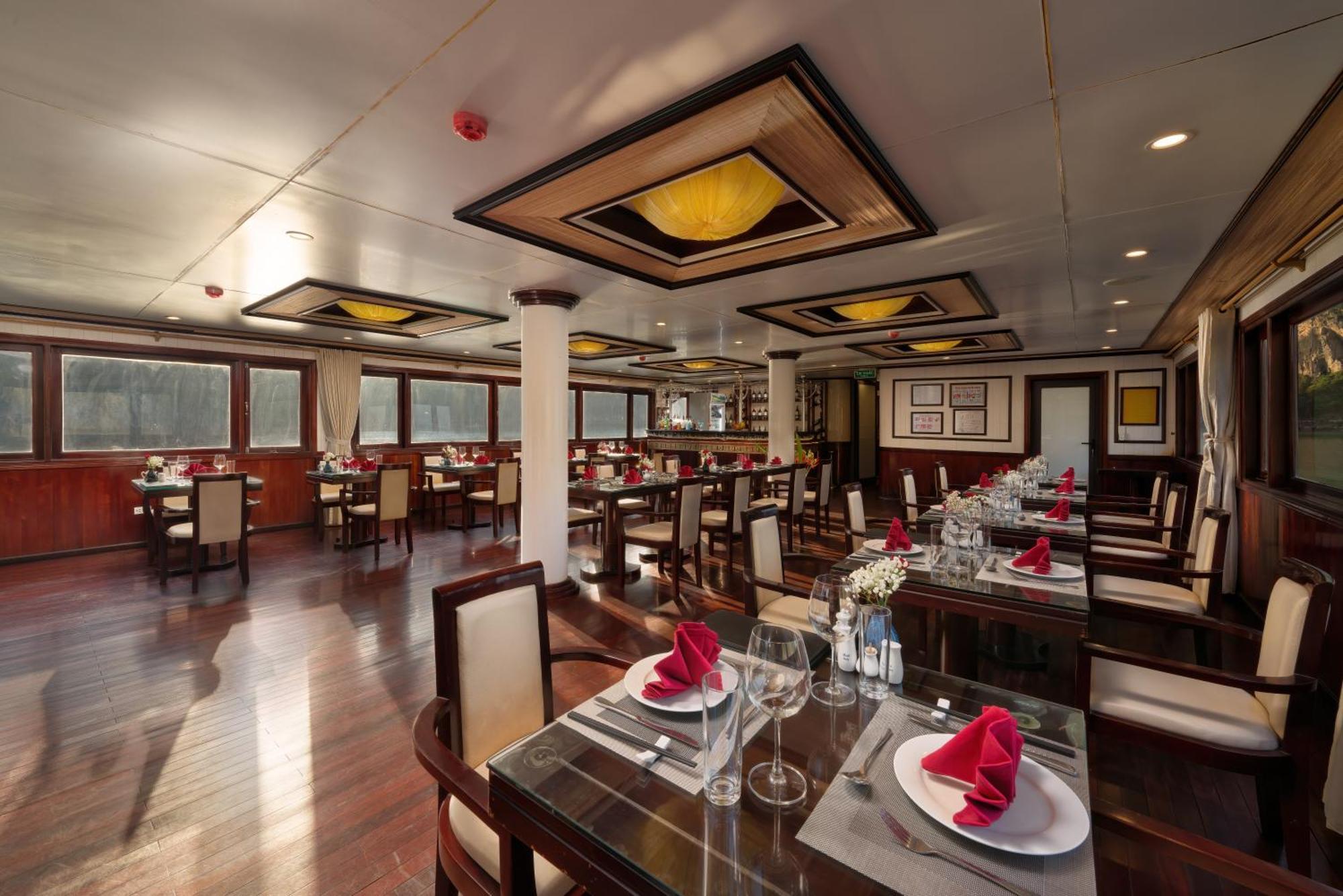 Swan Cruises Halong 4*