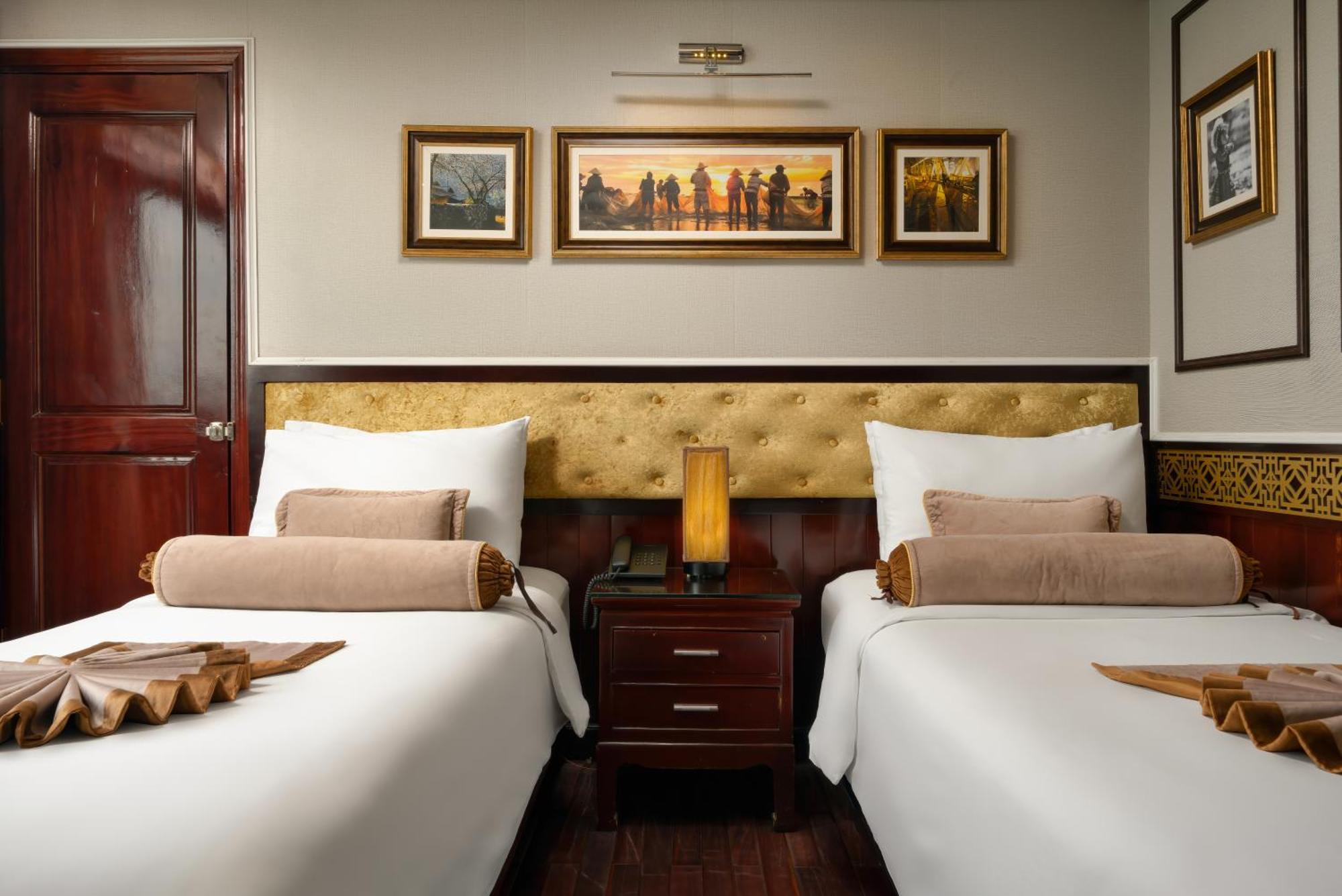  Swan Cruises Halong 4*