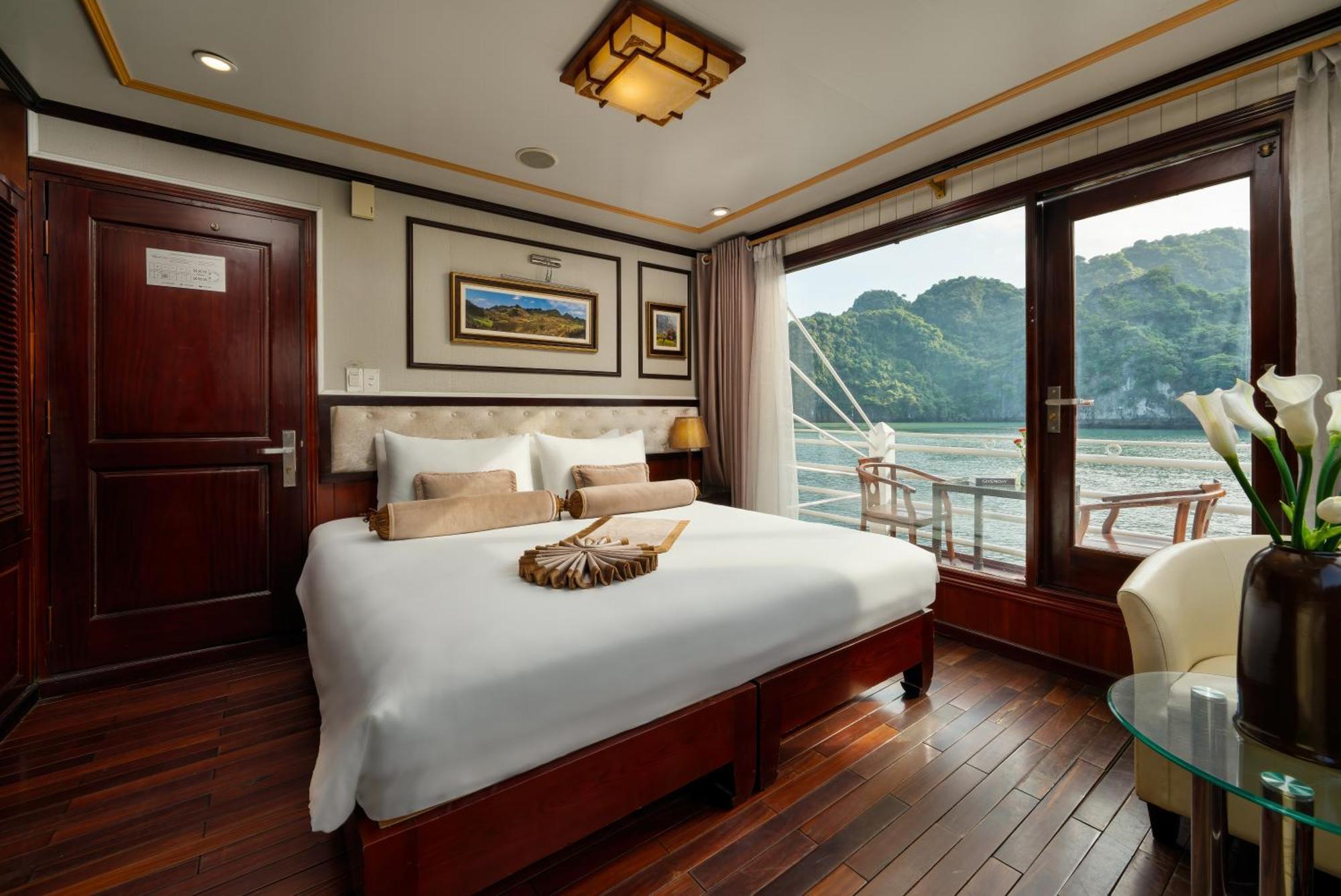 Swan Cruises Halong Ha Long