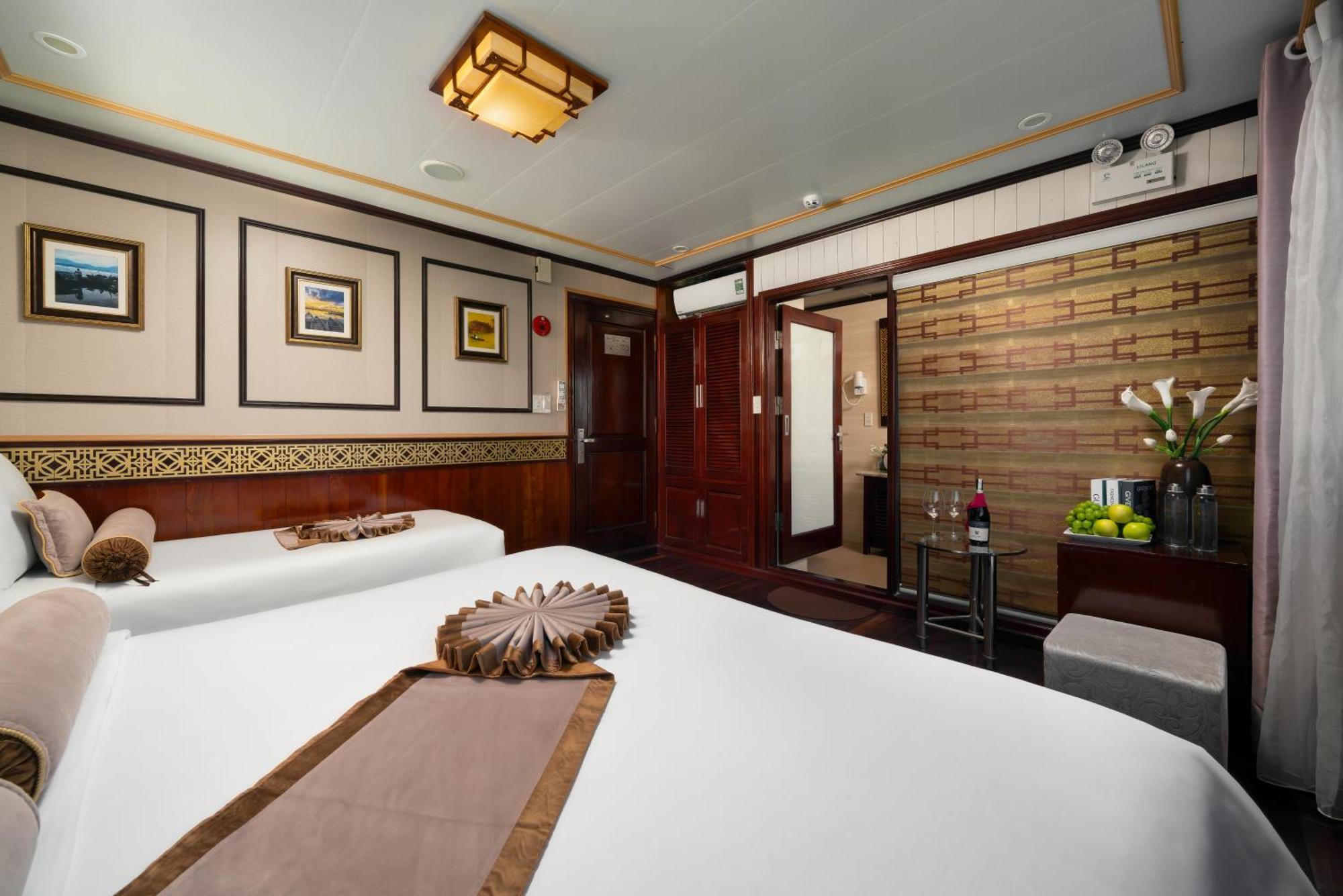 Swan Cruises Halong  4*