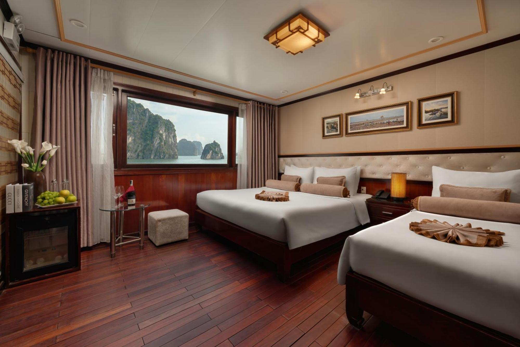 Swan Cruises Halong  Ha Long