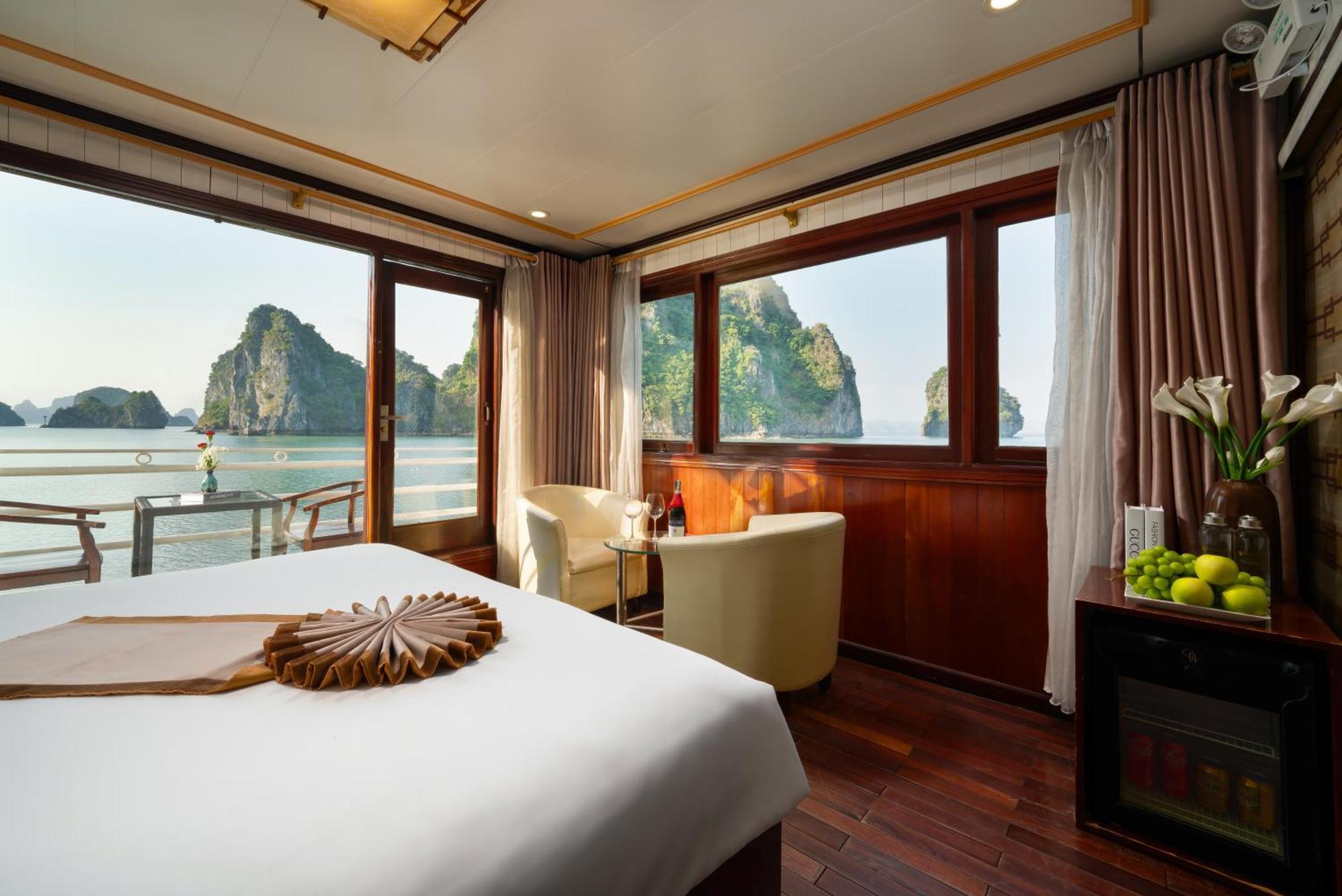 Swan Cruises Halong 4*