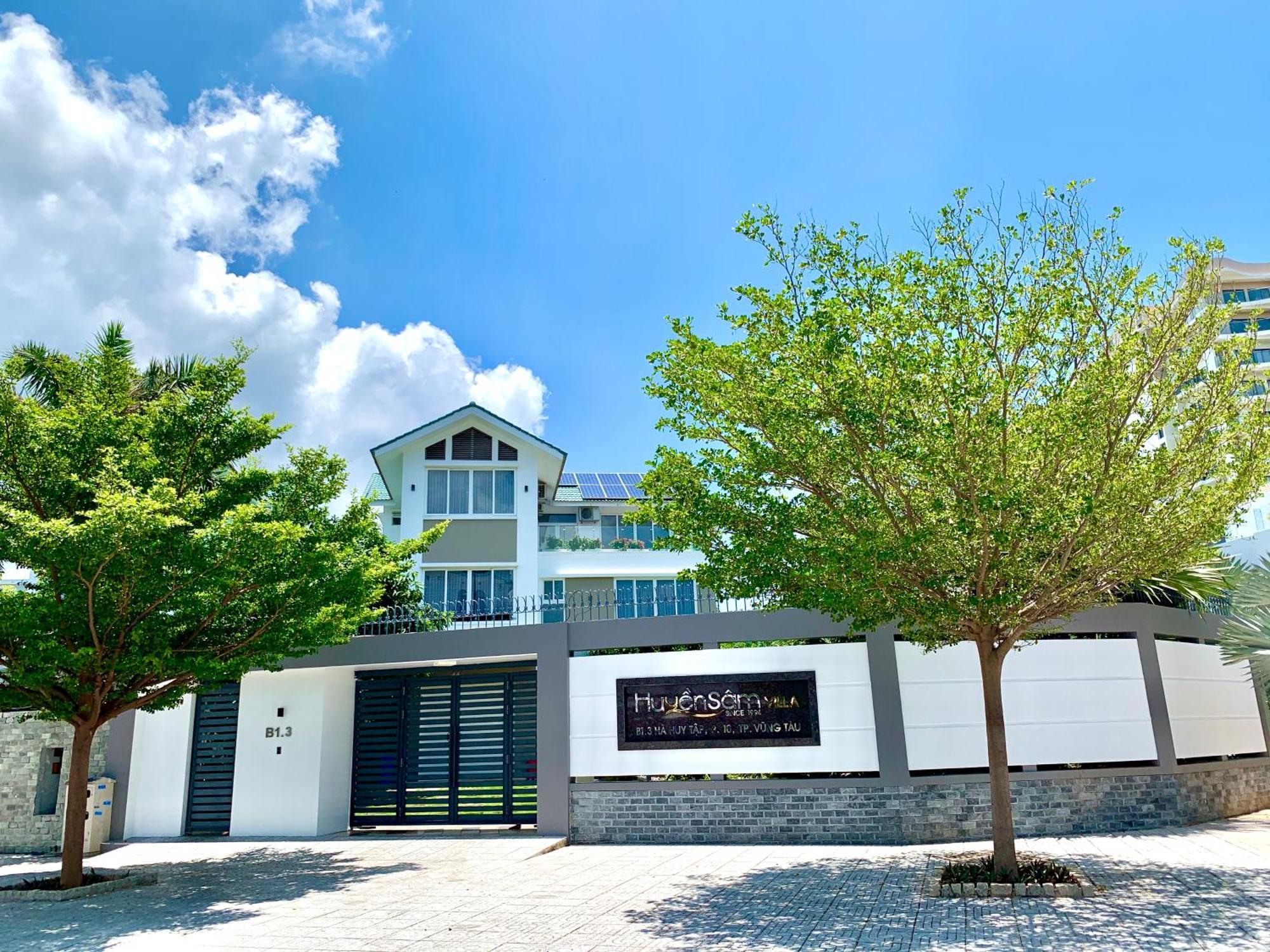 Villa Huyen Sam