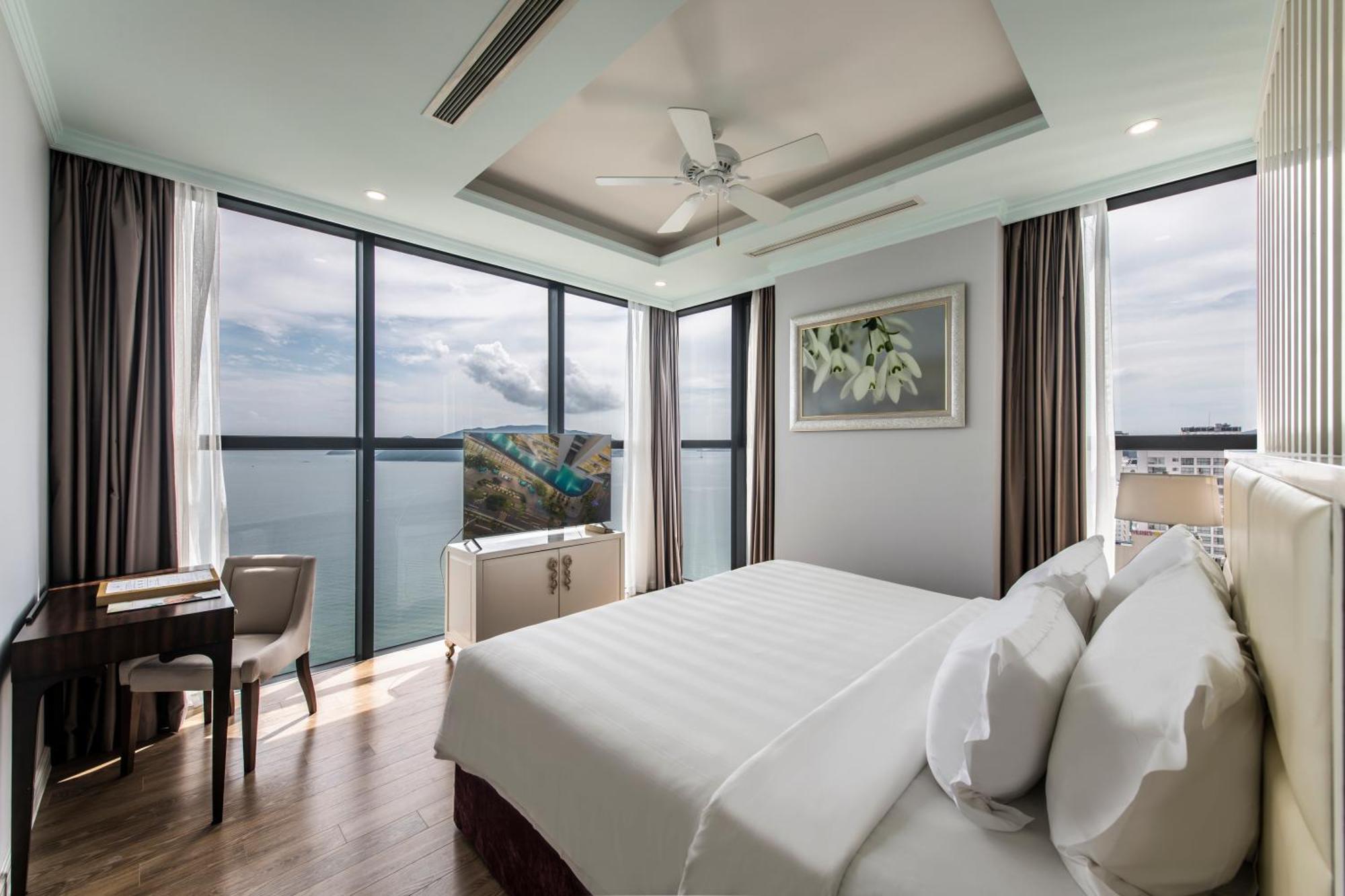 Khách sạn Vinpearl Condotel Beachfront 5*