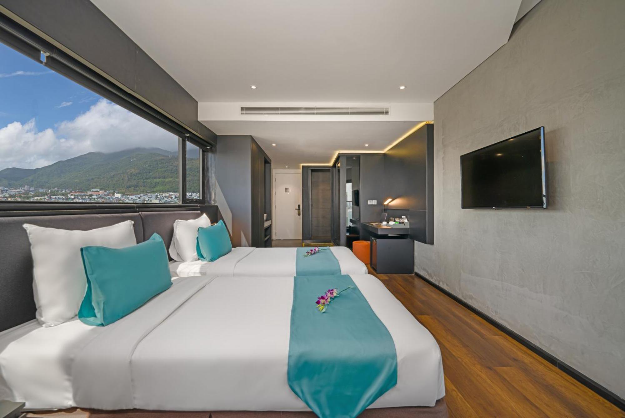 The Code & Da Nang