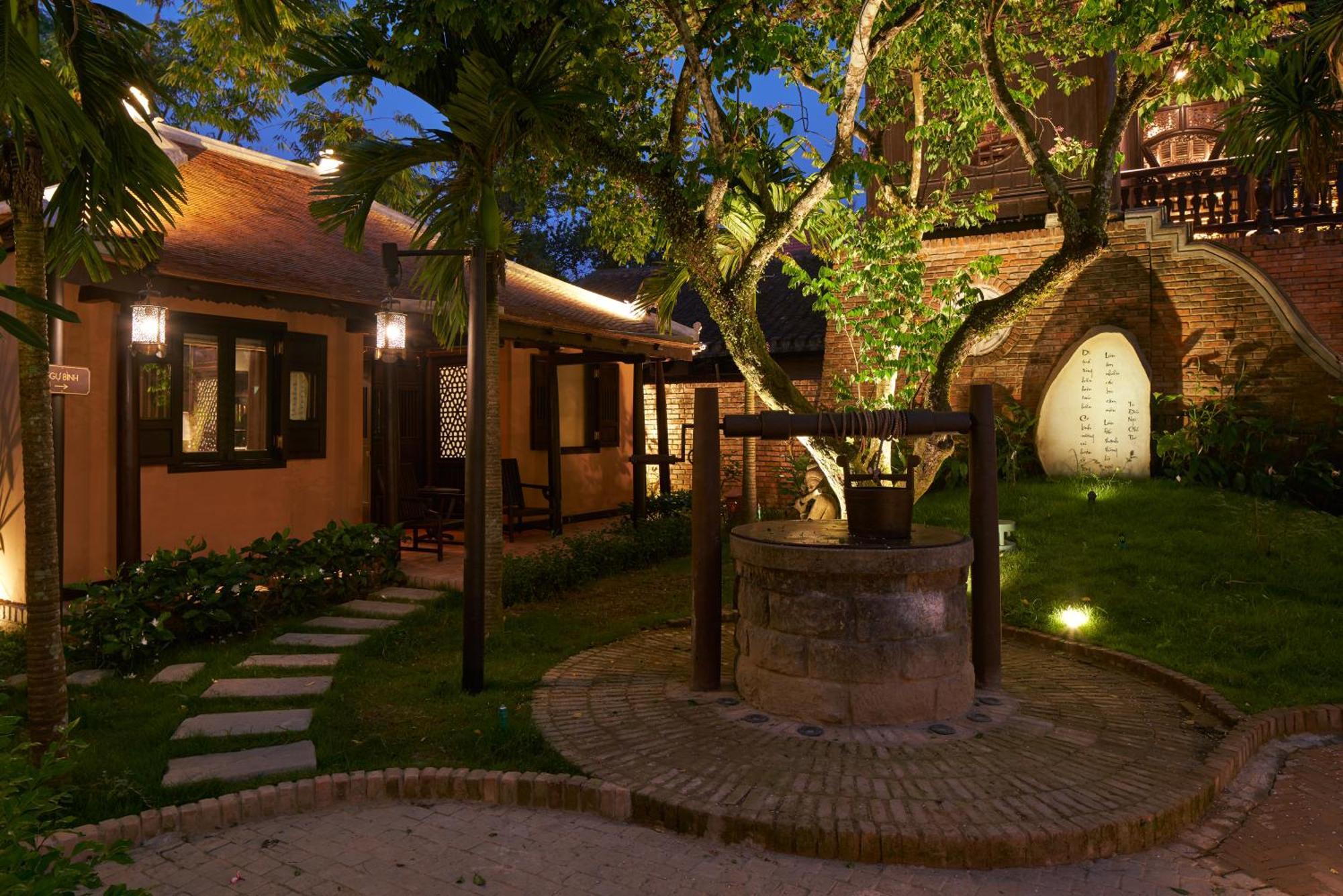 Ancient Garden Hue