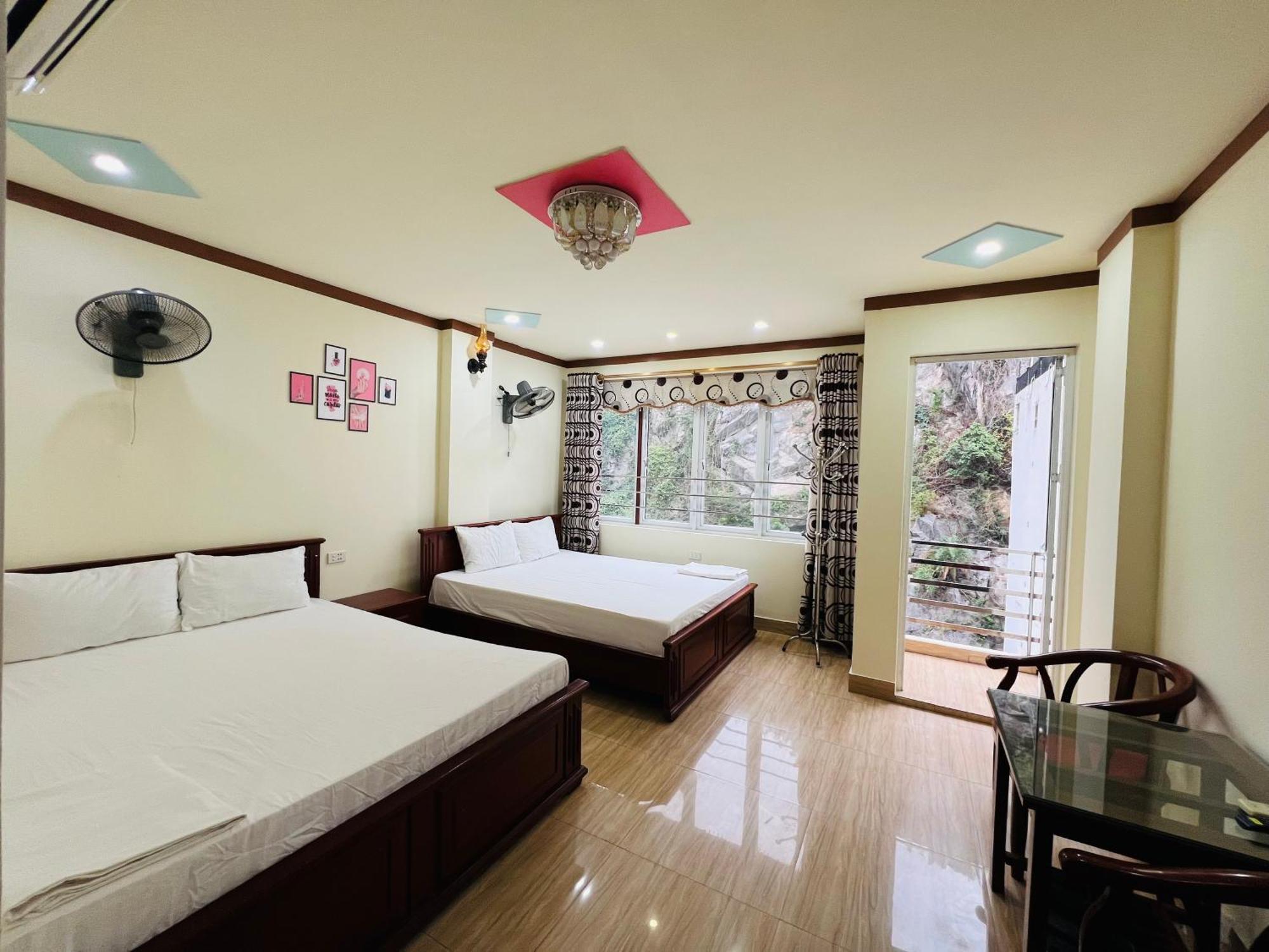 Gia Bao Hotel *