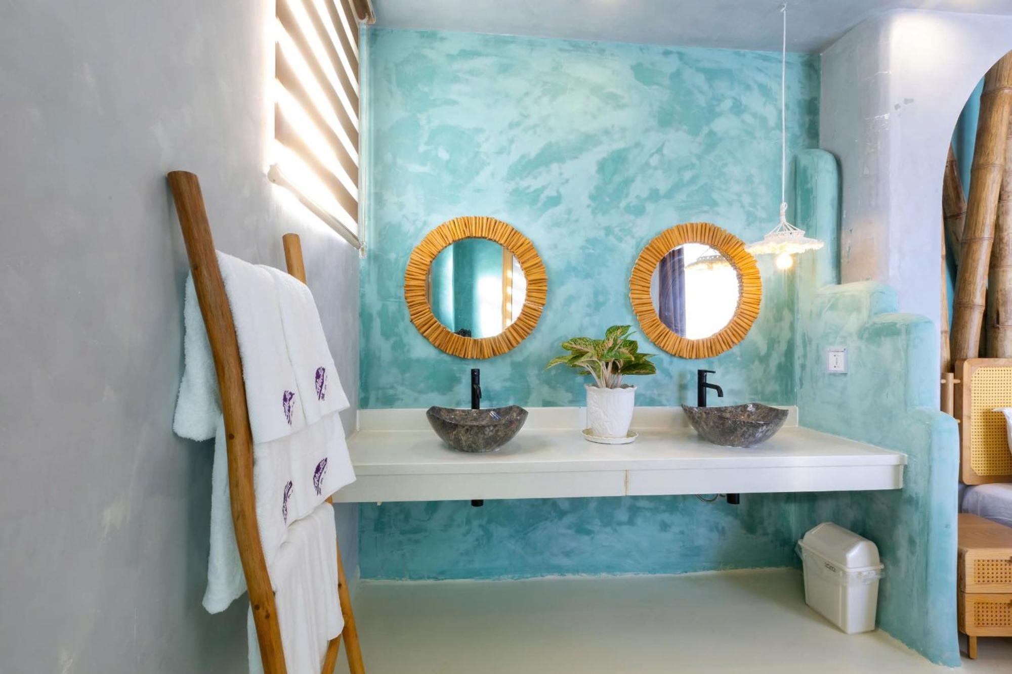 Chiu Chiu Dao Phu Quy Hotel 4*