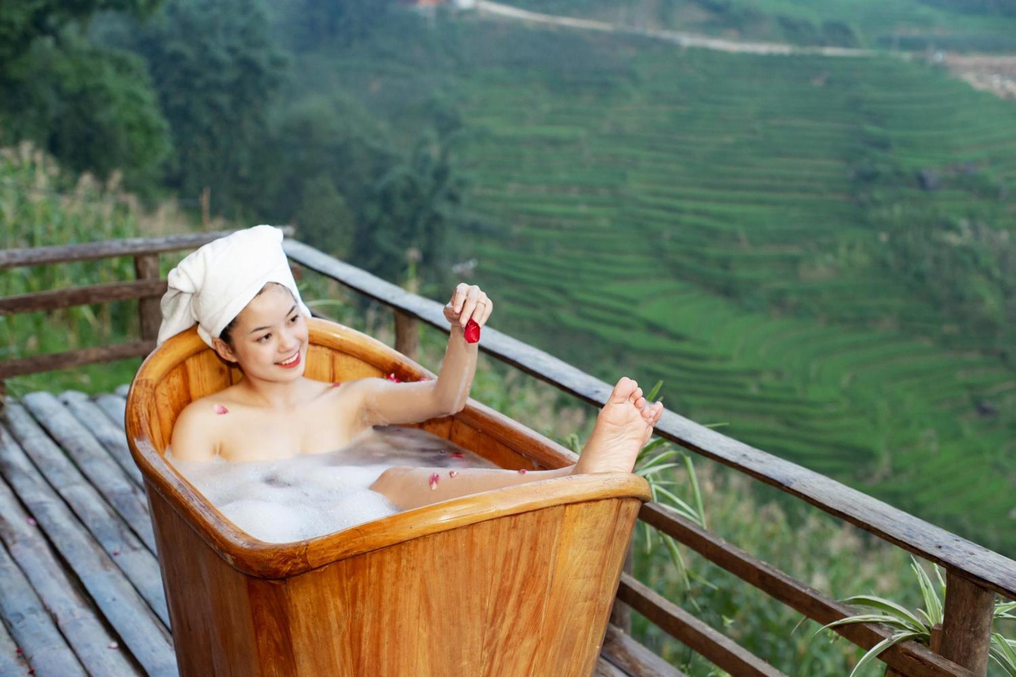 Hotel Eco Farmer House & Restaurant, Coffee - Muong Hoa,