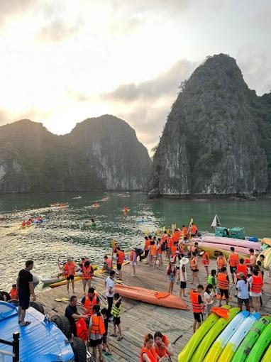 Cat Ba Glow * Chan Chau