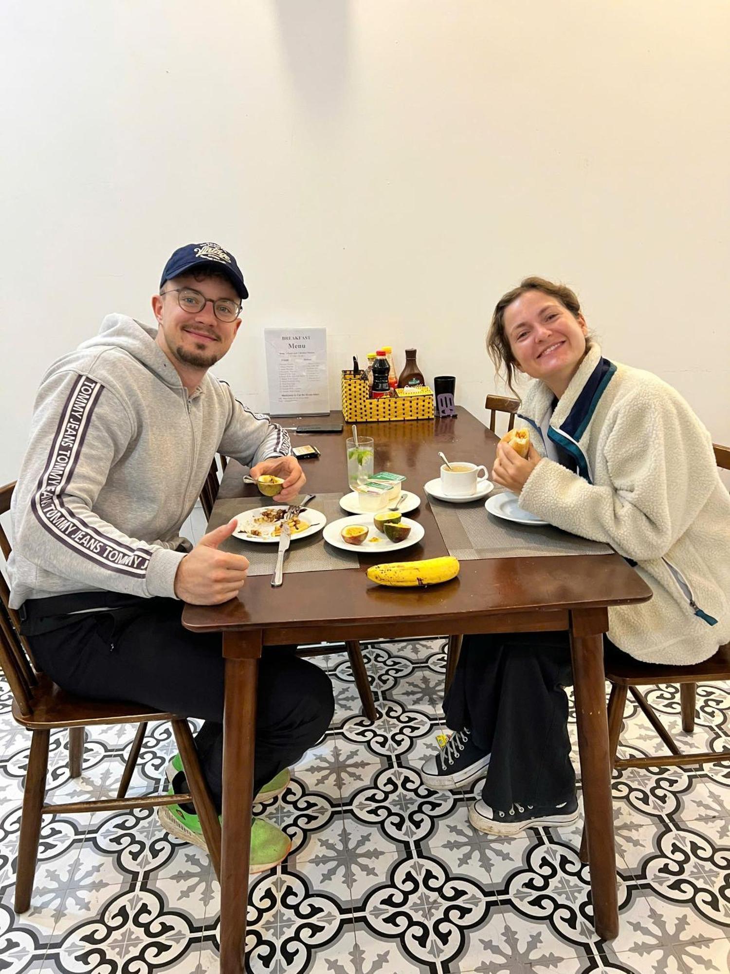 Cat Ba Glow Hotel