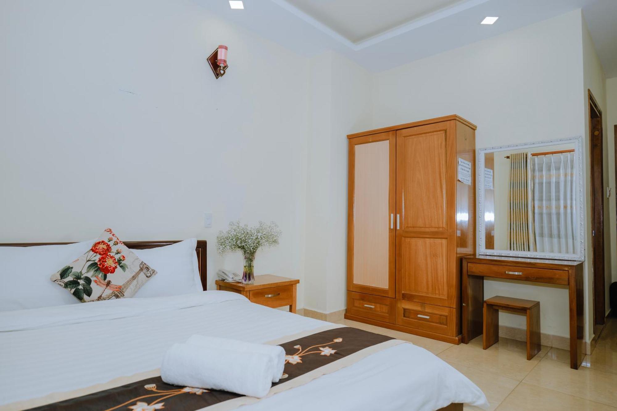 Hotel Nam Dong Da Lat