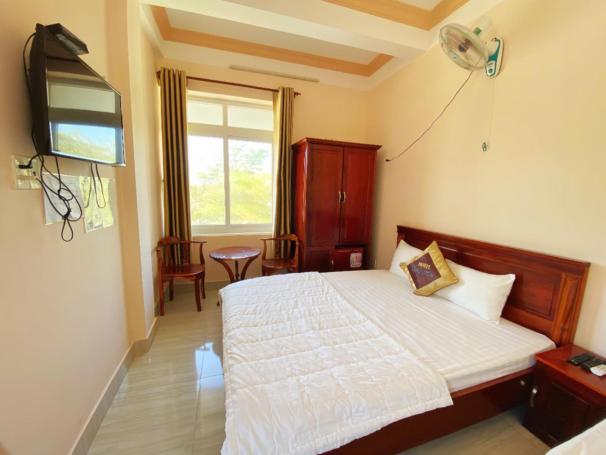 Trung Hau Hotel CON DAO
