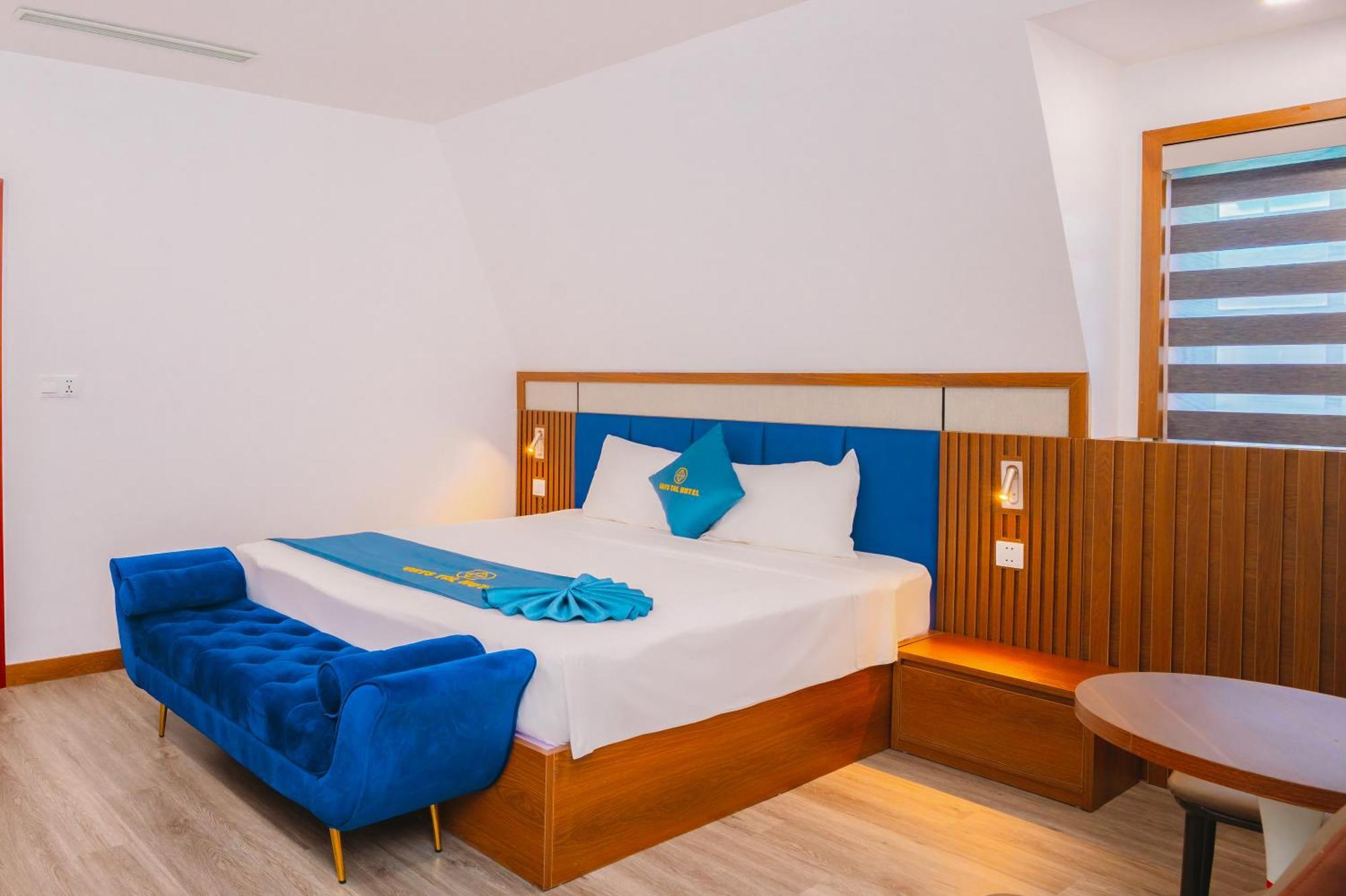 Crystal - 3 Loc Vung Street Ha Long