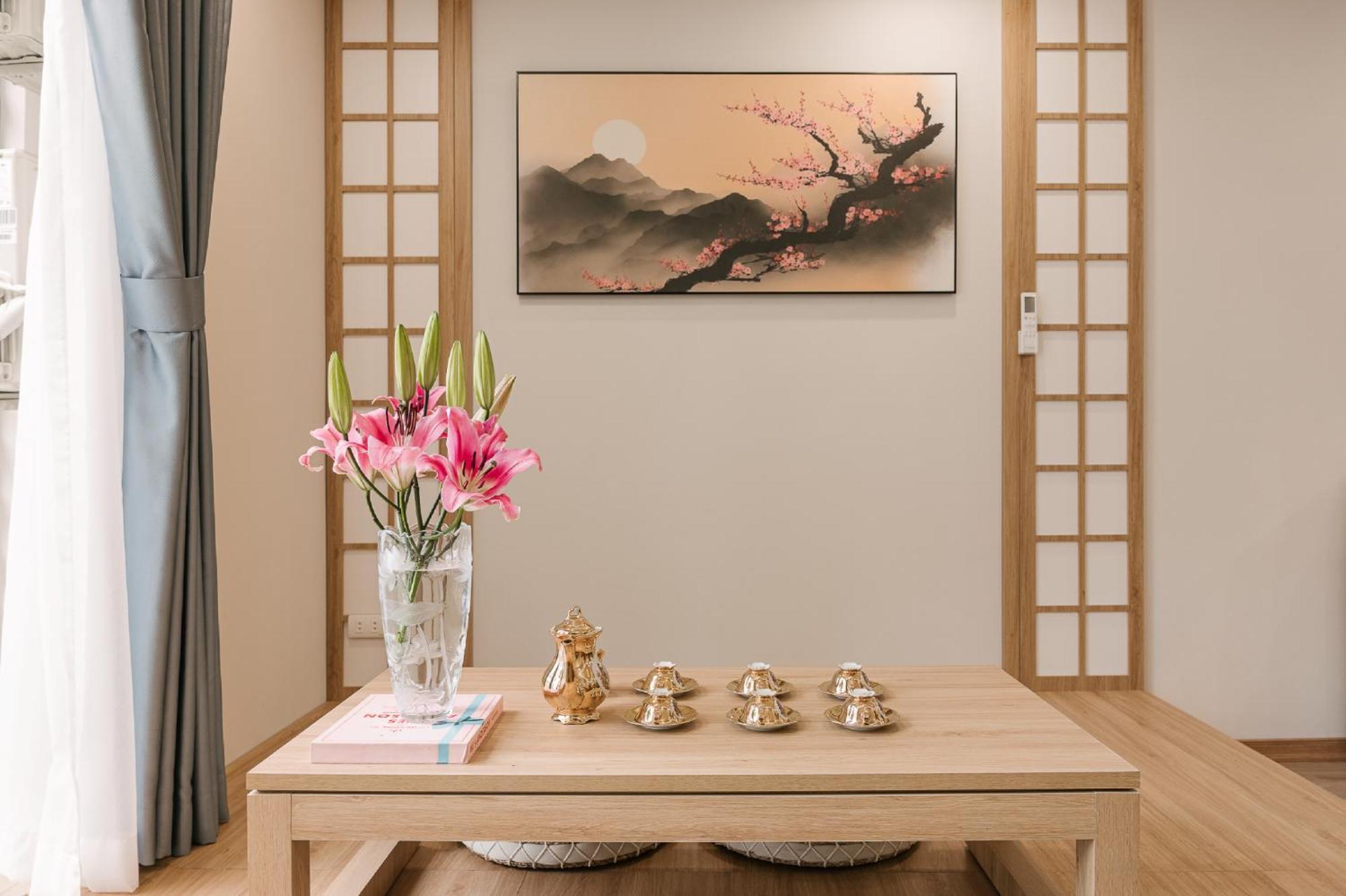 Lux Japan Town Hotel *
