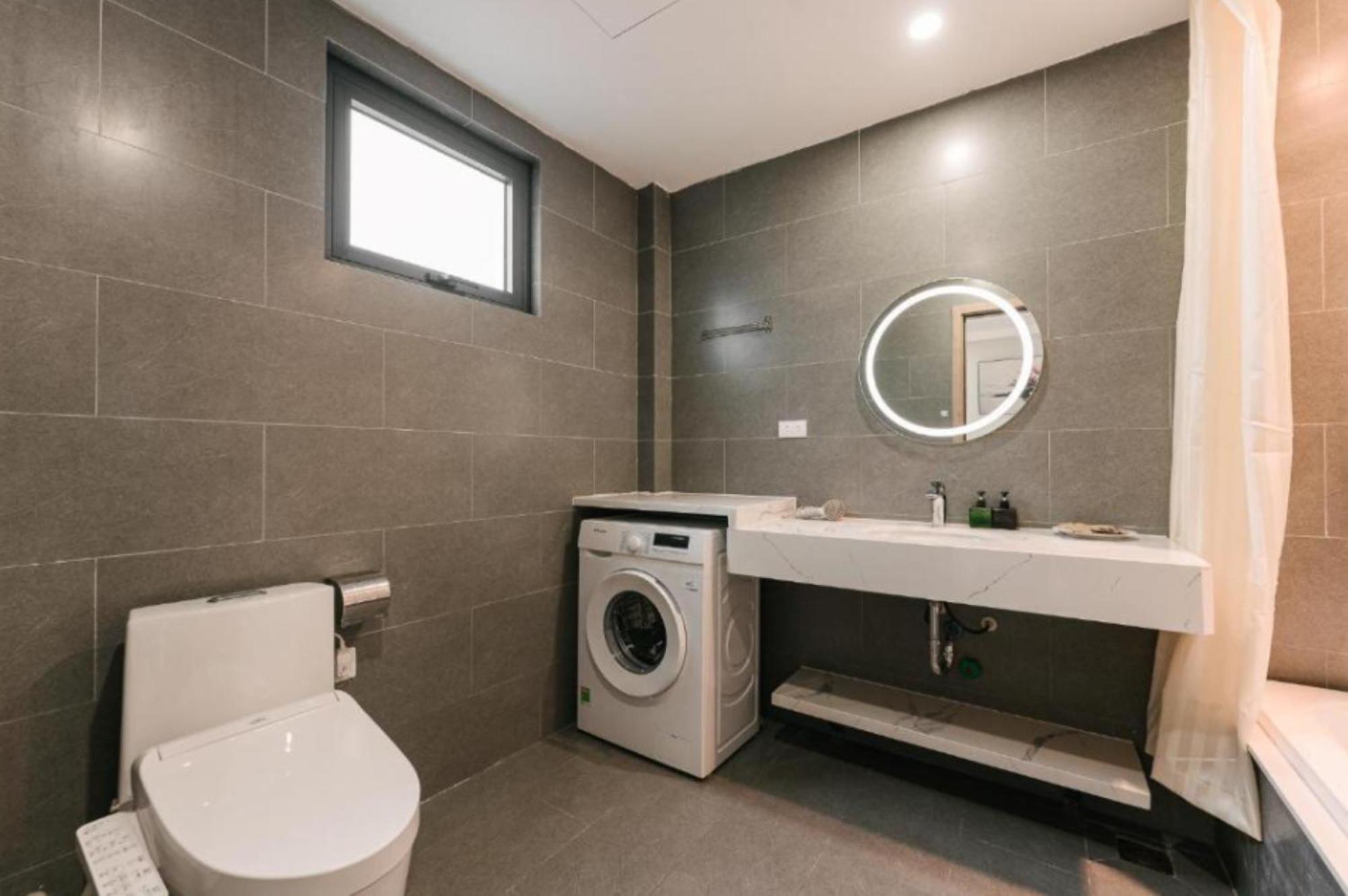 Hotel Lux Japan Town Hanoi